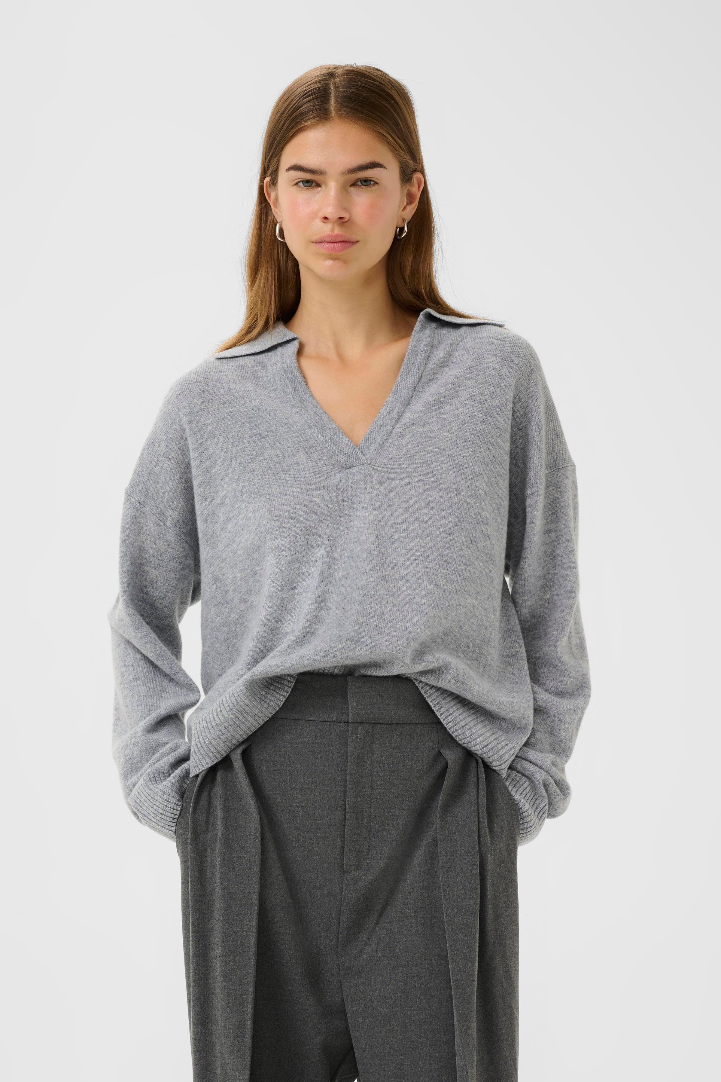 YettaIW Pullover LOOKBOOK FRONT 30111118-301744