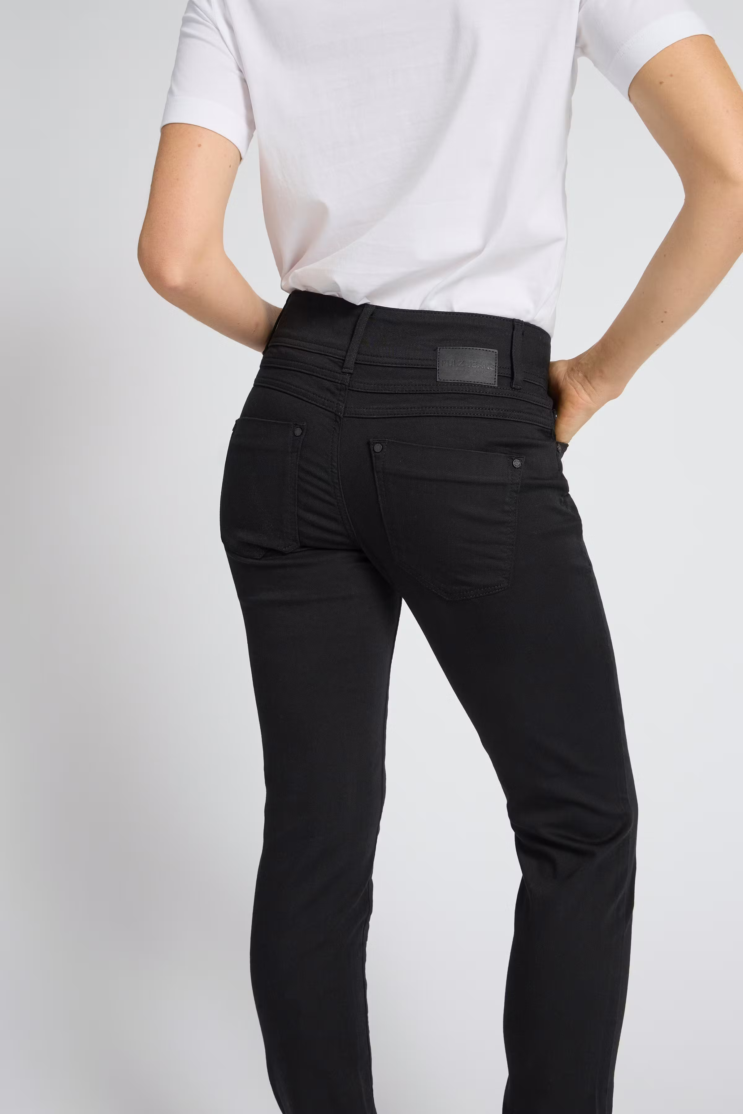 PZSUZY HW Curved Jeans Skinny leg LOCATION NONE 50205577-200004