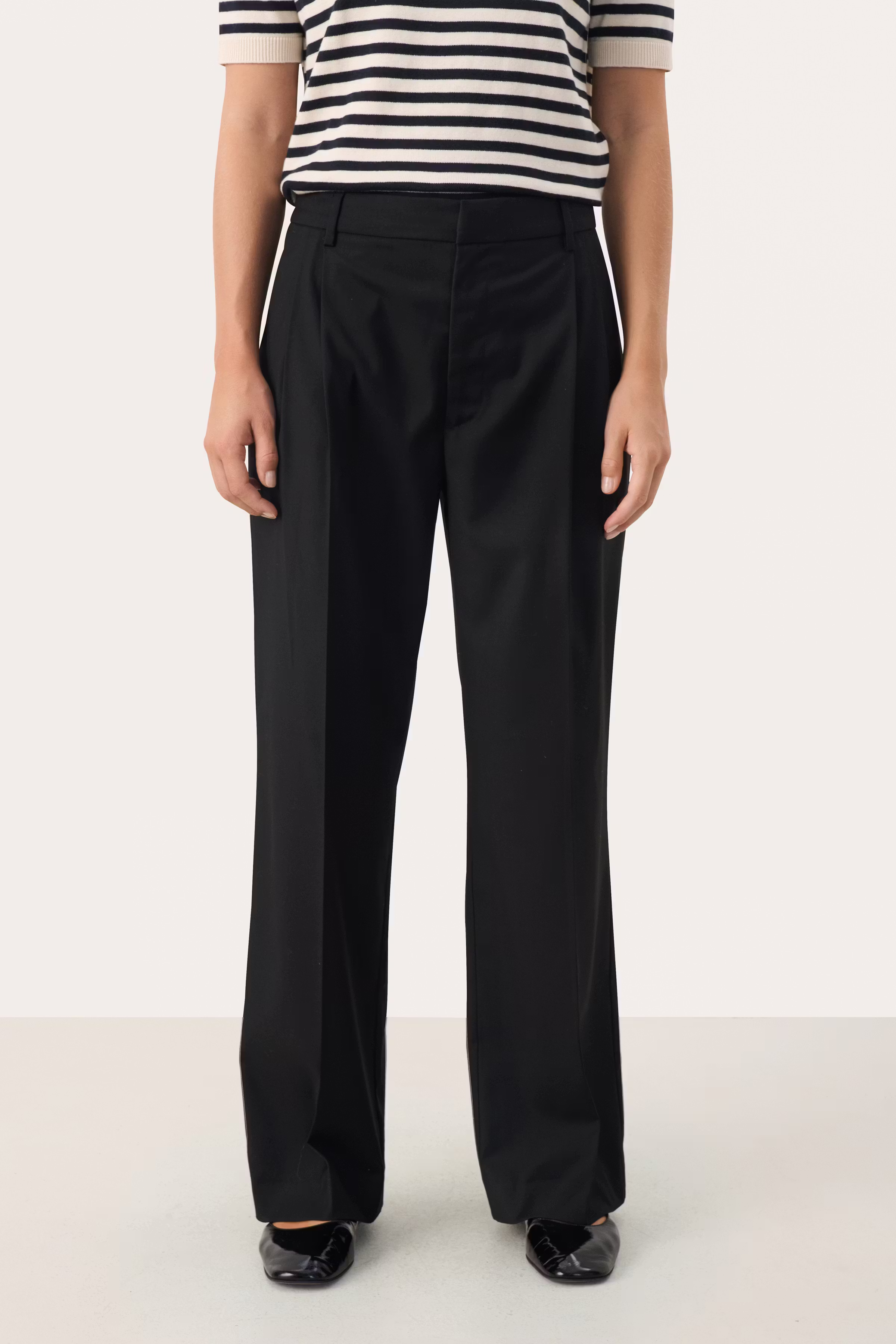 CherraPW Hose LOOKBOOK FRONT 30310069-194008