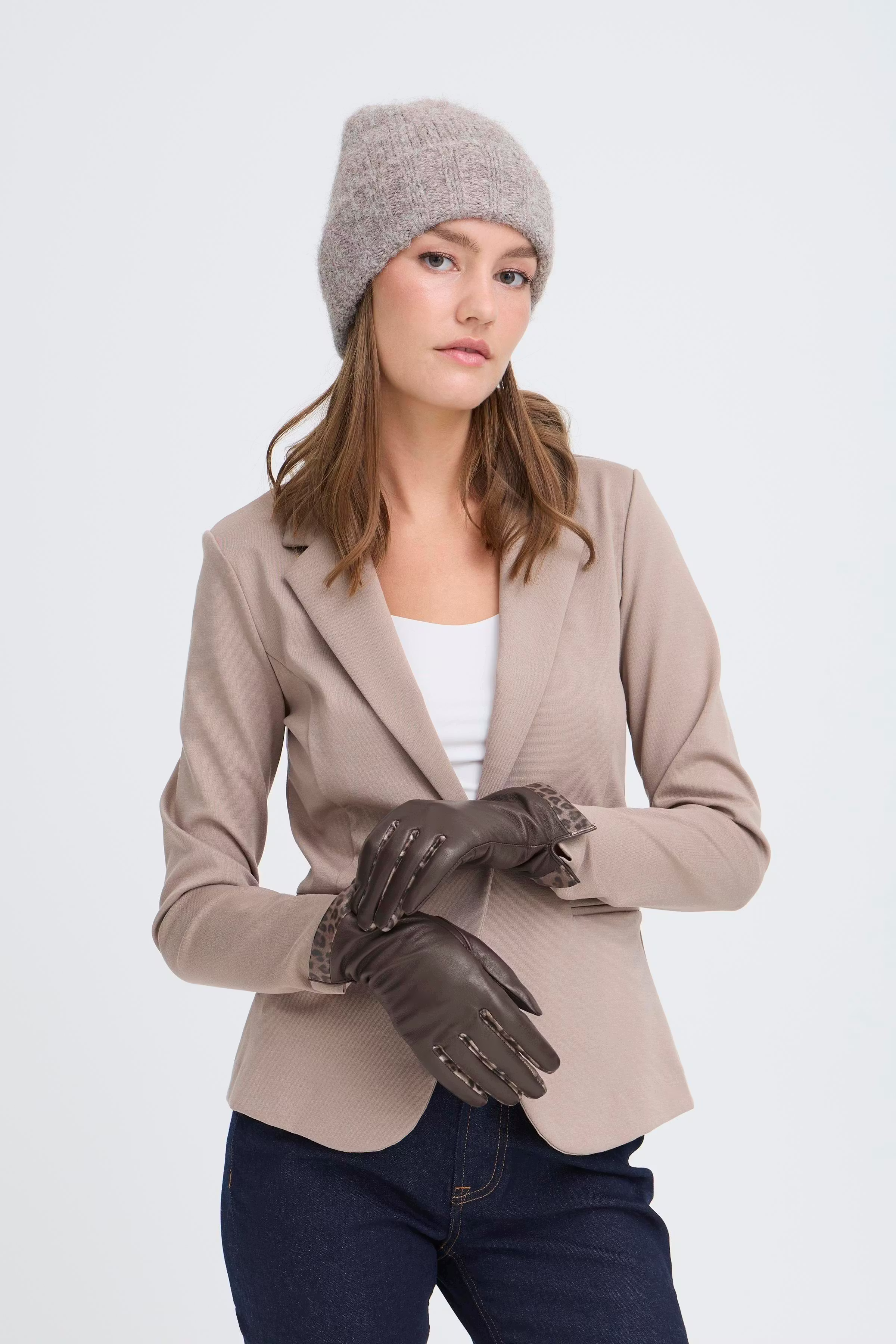 IAMARIA Gloves LOOKBOOK FRONT 20124788-190915