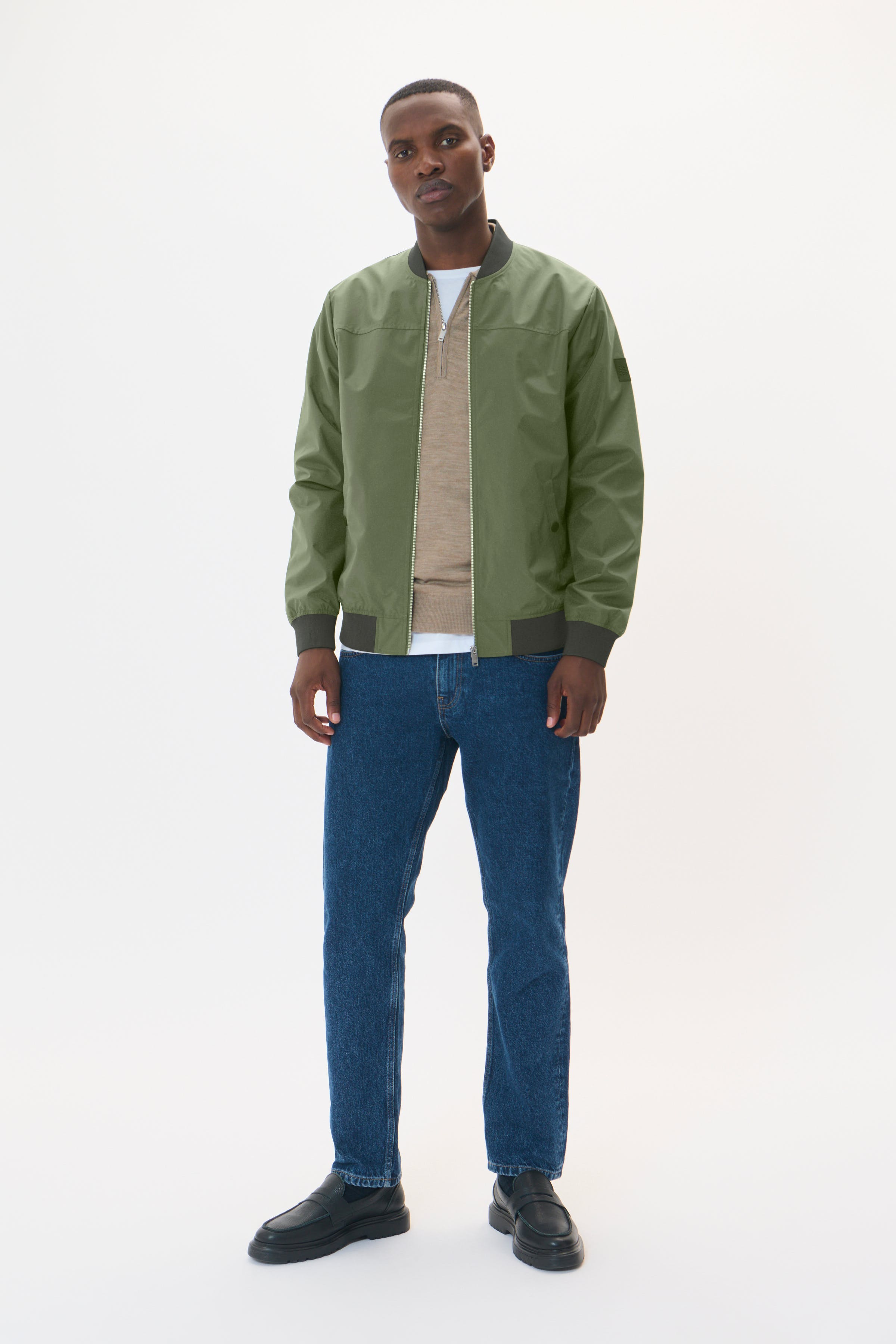MAclay Bomber Jacket LOOKBOOK FRONT 30205869-190309