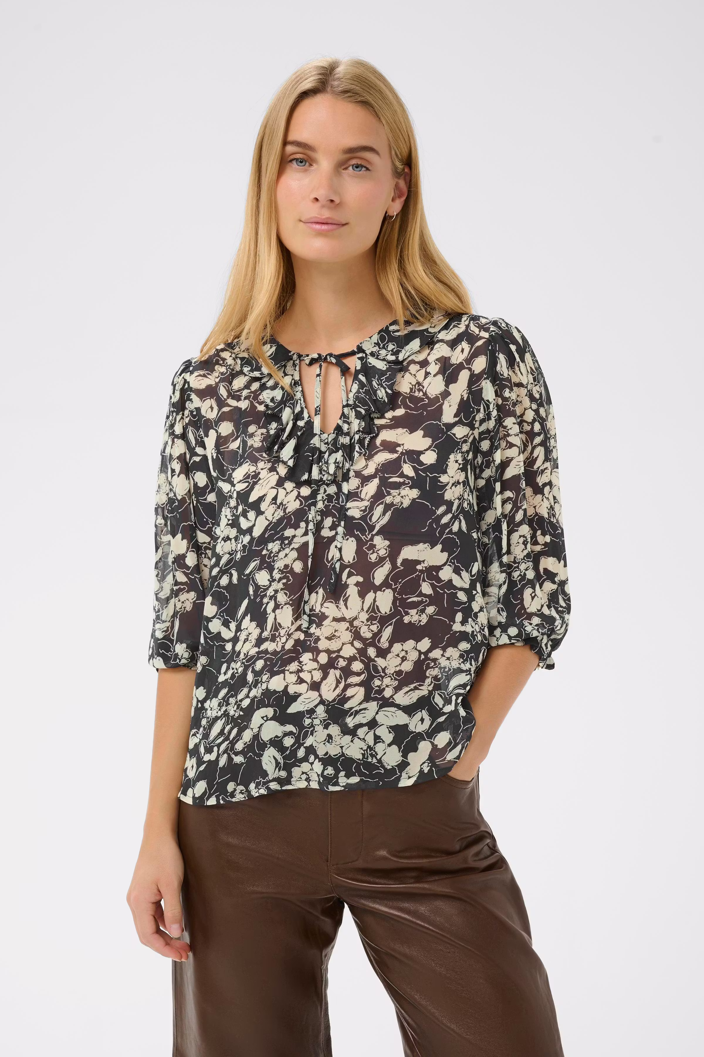 AlviaPW Blouse LOOKBOOK FRONT 30310377-304725
