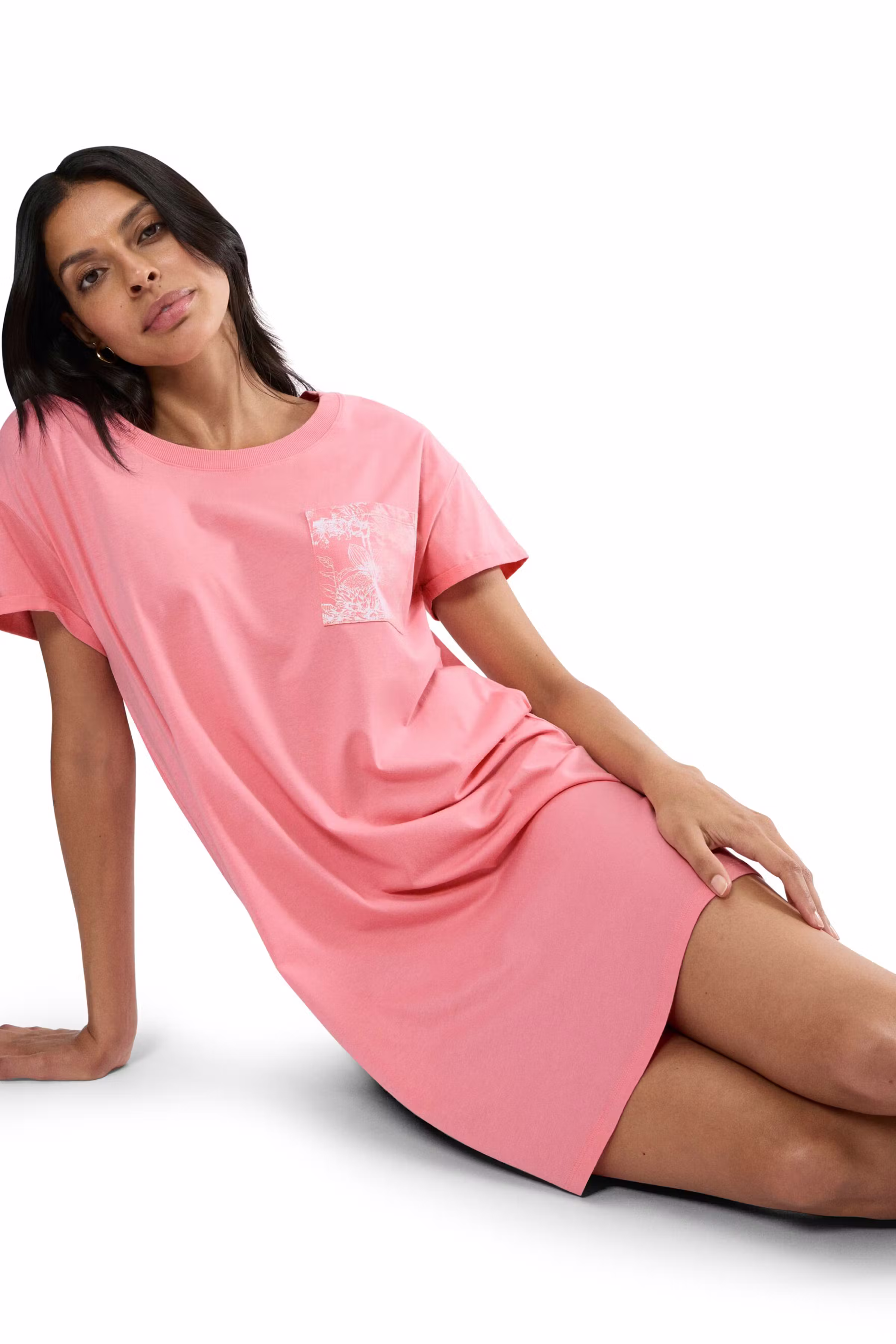 Triumph Nachthemd LOOKBOOK FRONT 40500307-T00BE