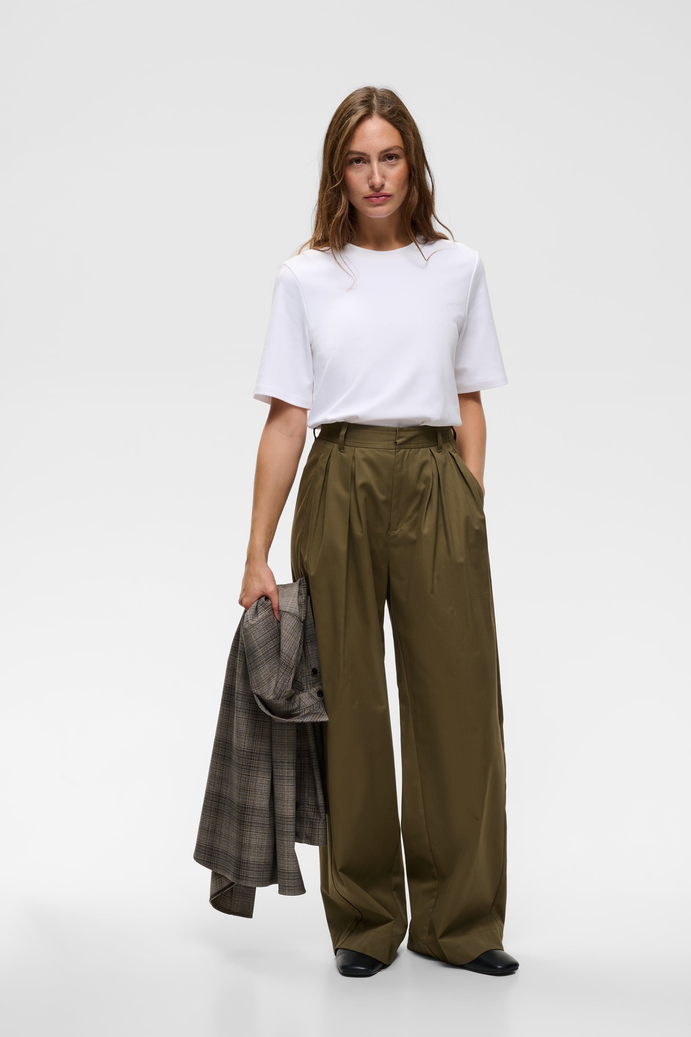 LukkiaIW Bukser LOOKBOOK FRONT 30111444-190312