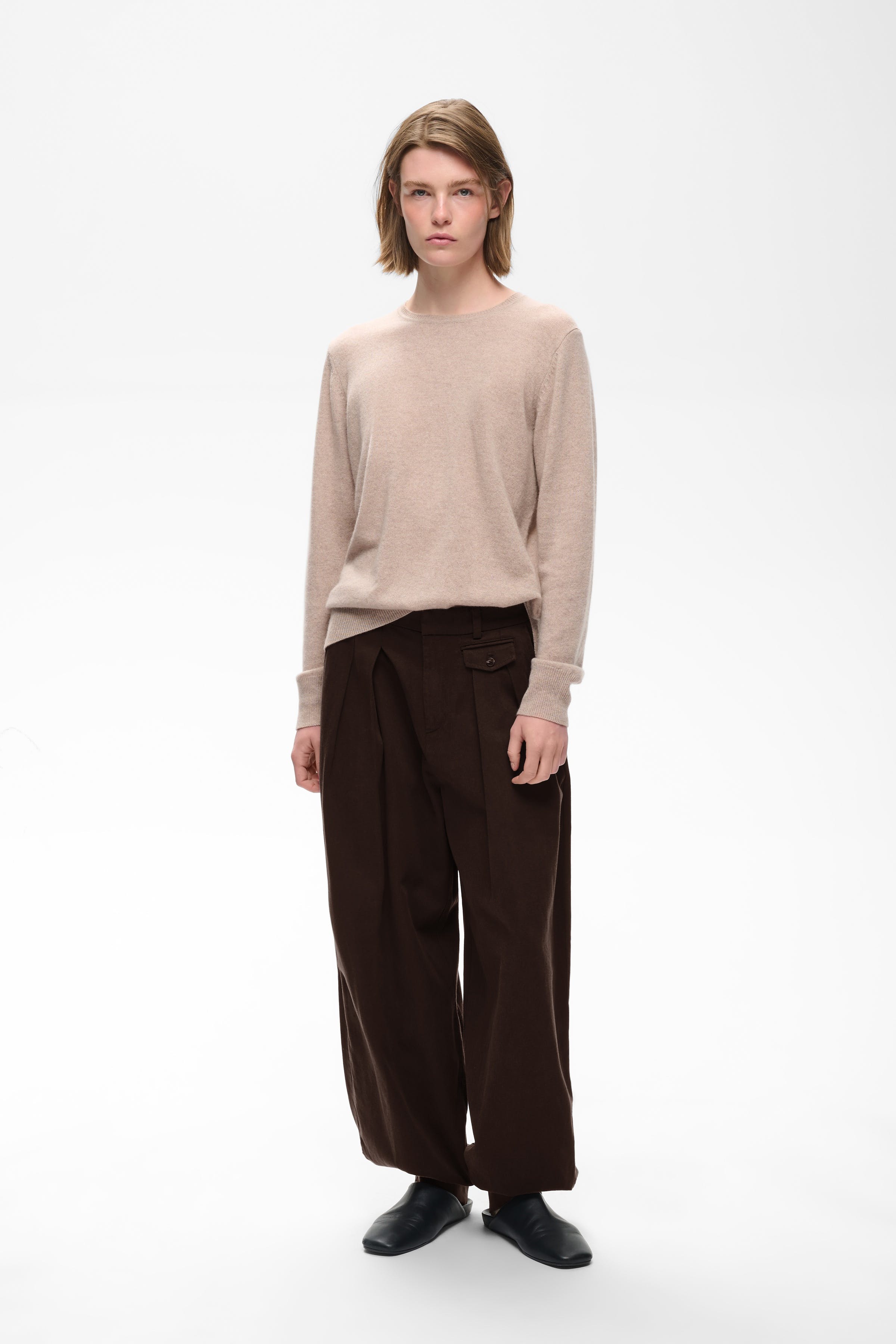 HESSIW Hose LOOKBOOK FRONT 30112801-191109