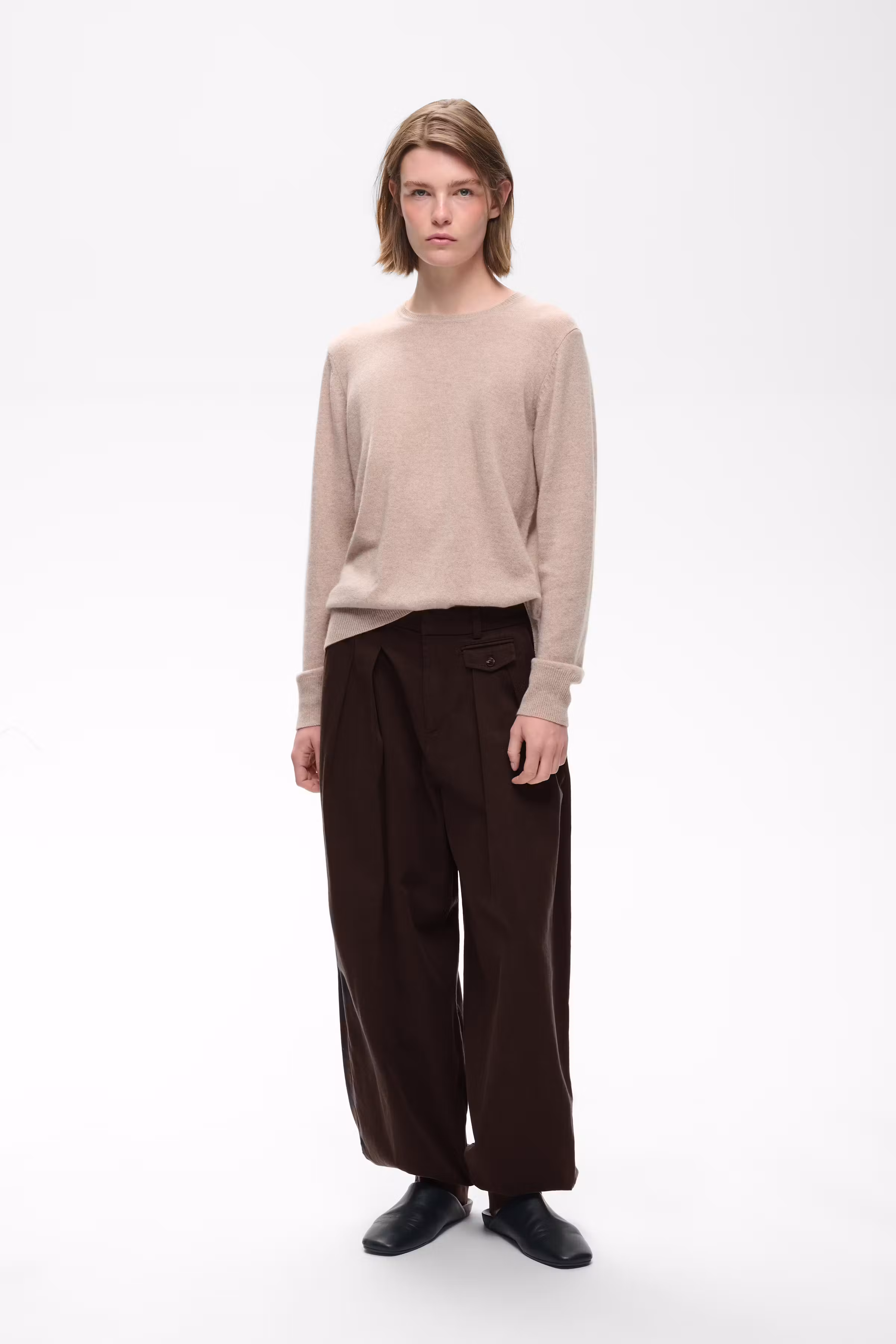 HESSIW Hose LOOKBOOK FRONT 30112801-191109