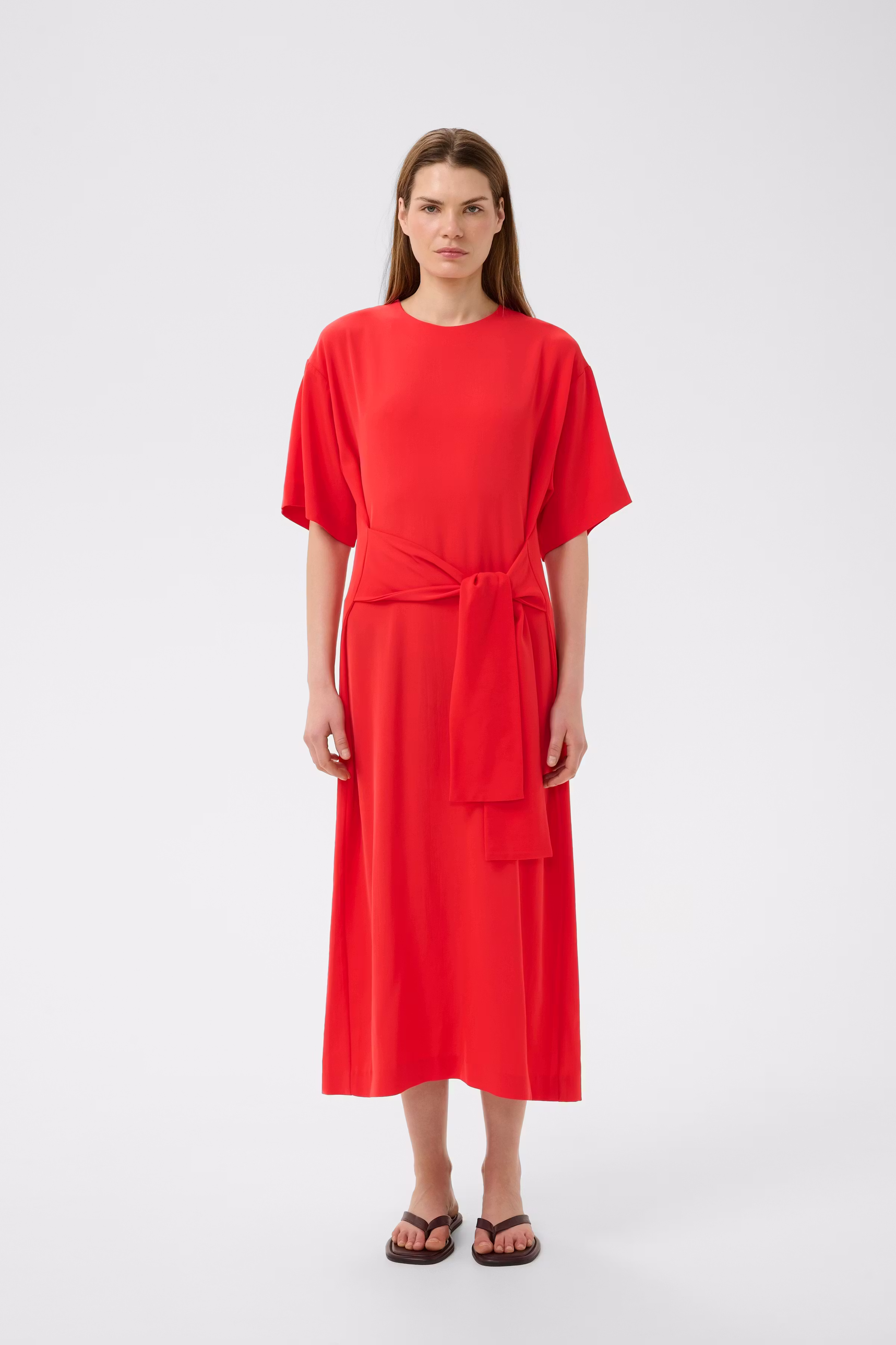 VARINAIW Klänning LOOKBOOK FRONT 30112481-171664