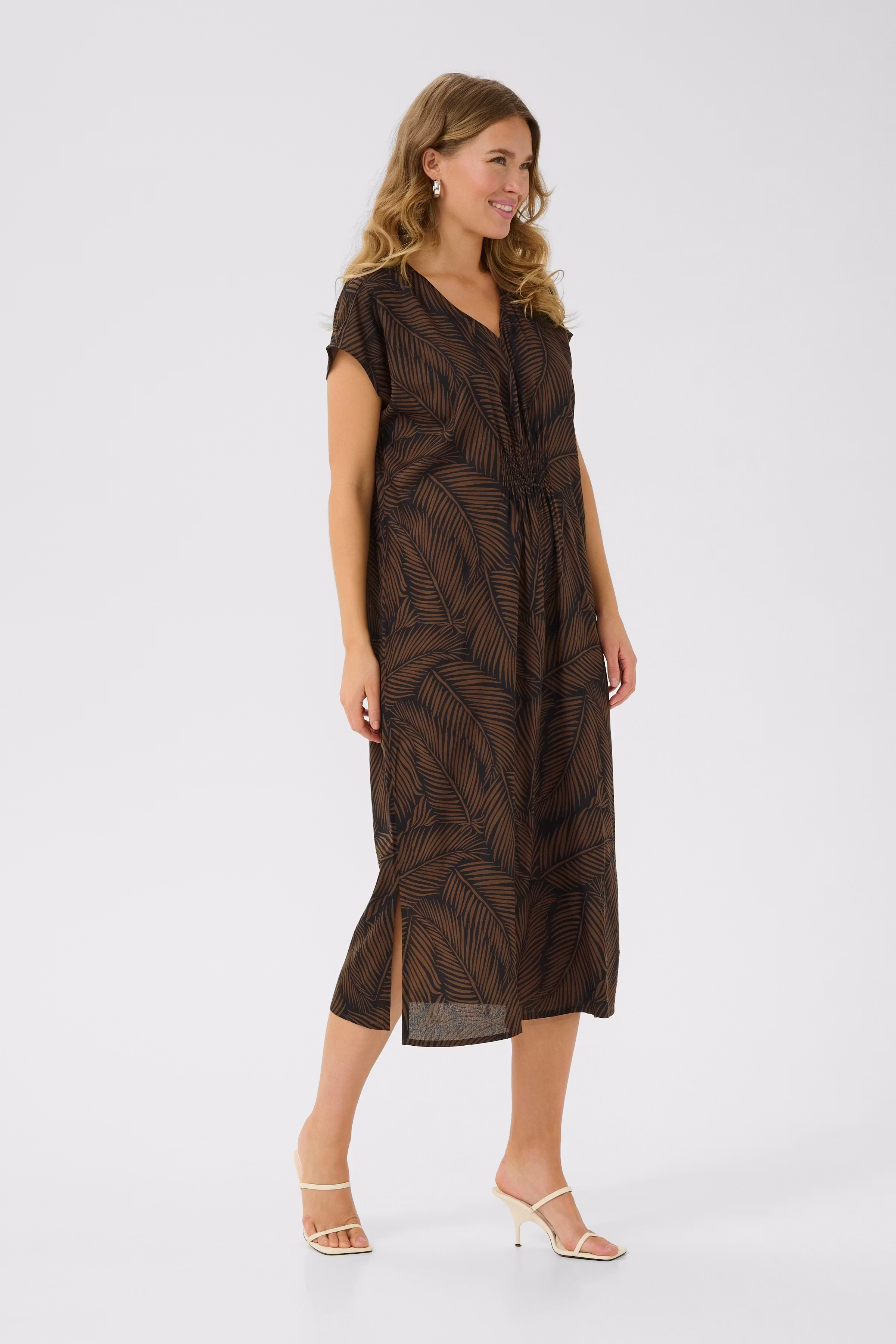 BPvivian Kleid LOOKBOOK FRONT 10590920-107898B