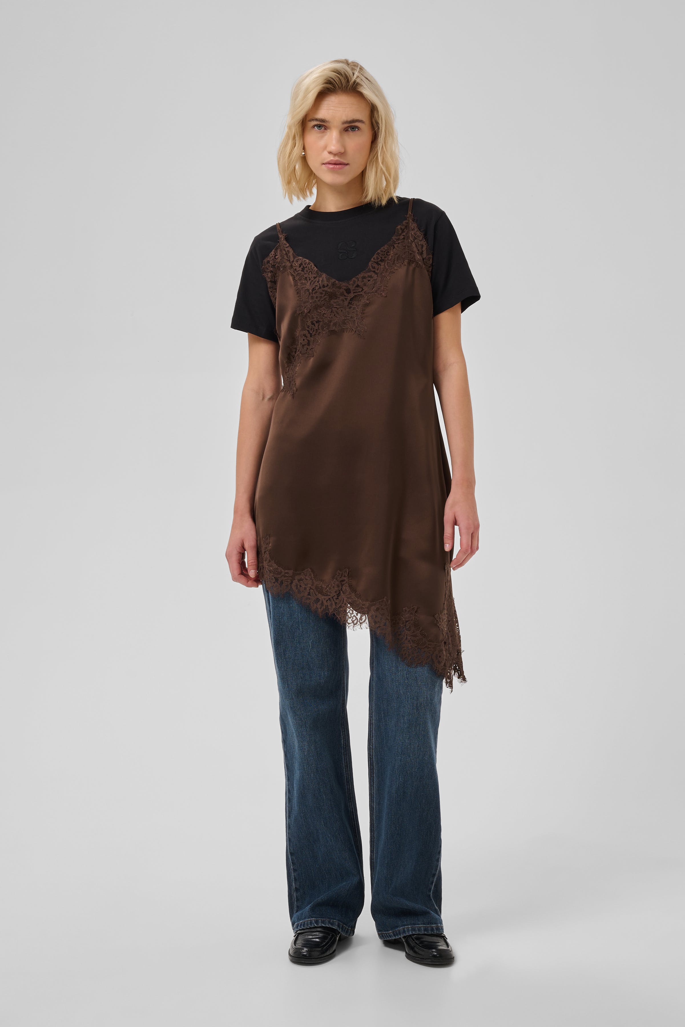 MWBrenda Spetsklänning LOOKBOOK FRONT 10705656-109345