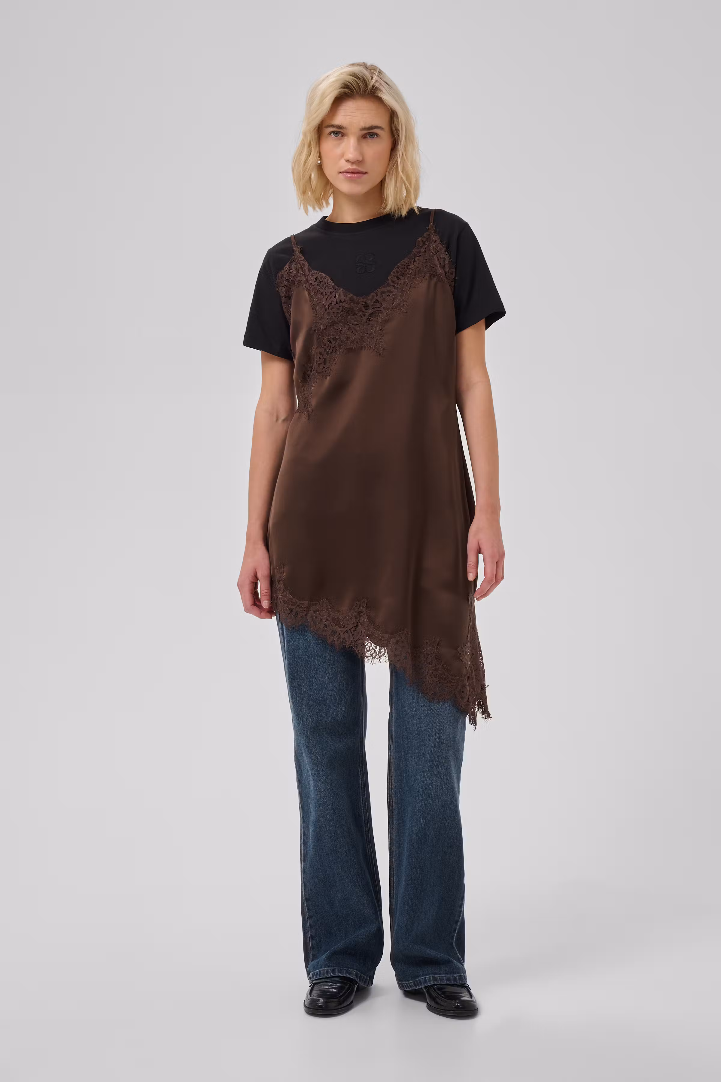 MWBrenda Spetsklänning LOOKBOOK FRONT 10705656-109345