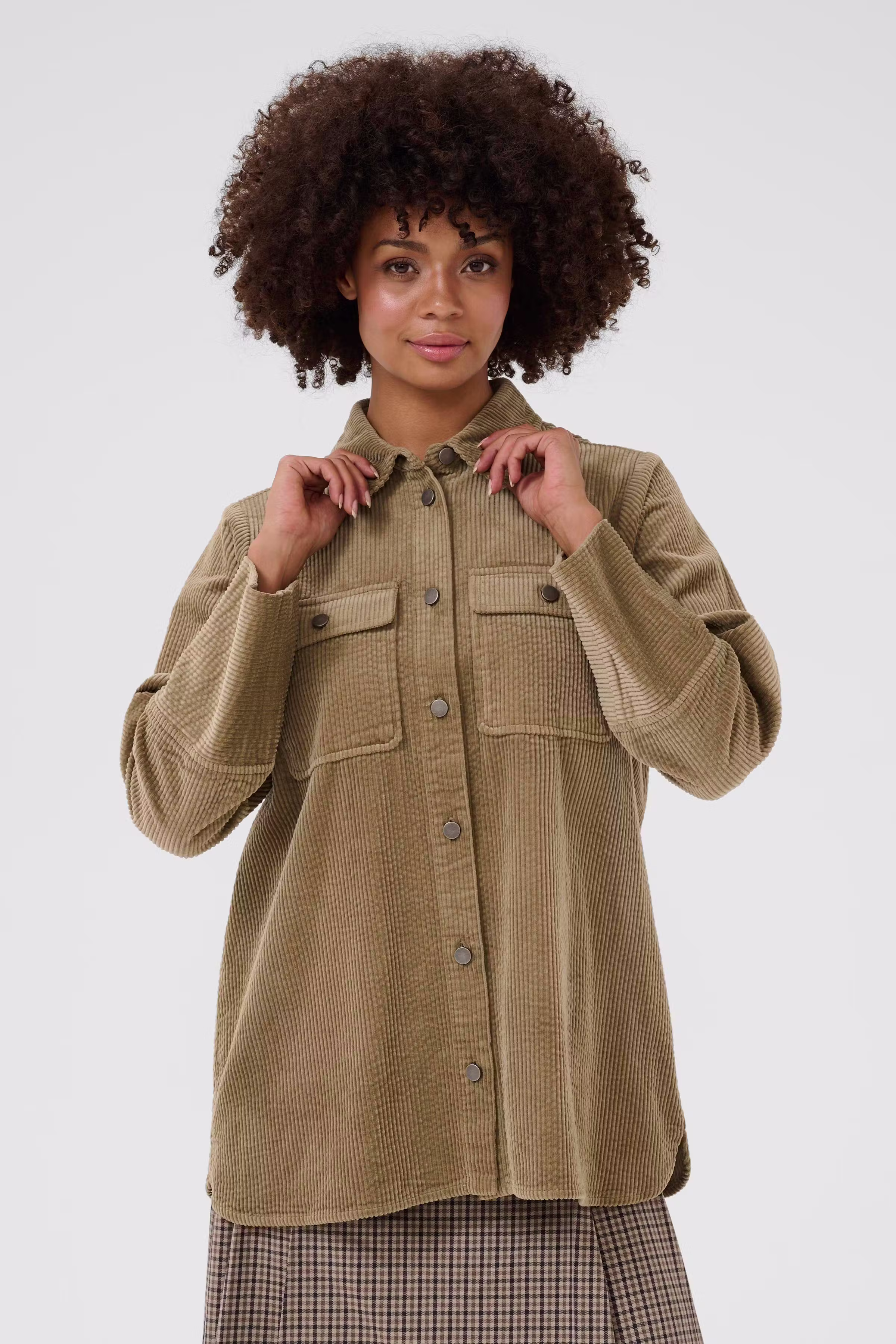 CUbaela Manchesterskjorta LOOKBOOK FRONT 50112268-171310