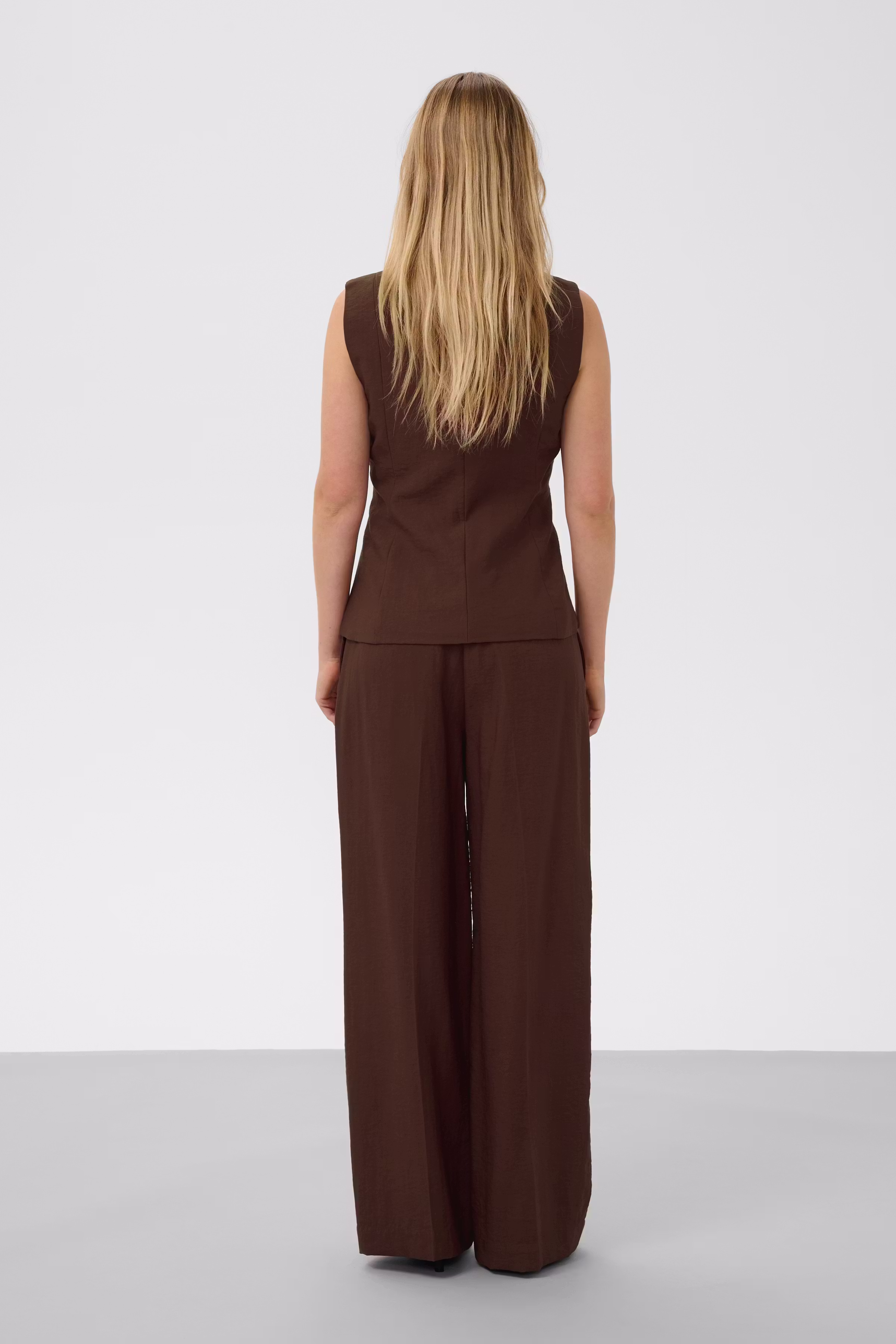 SLSemiki Vest LOOKBOOK BACK 30409367-191322