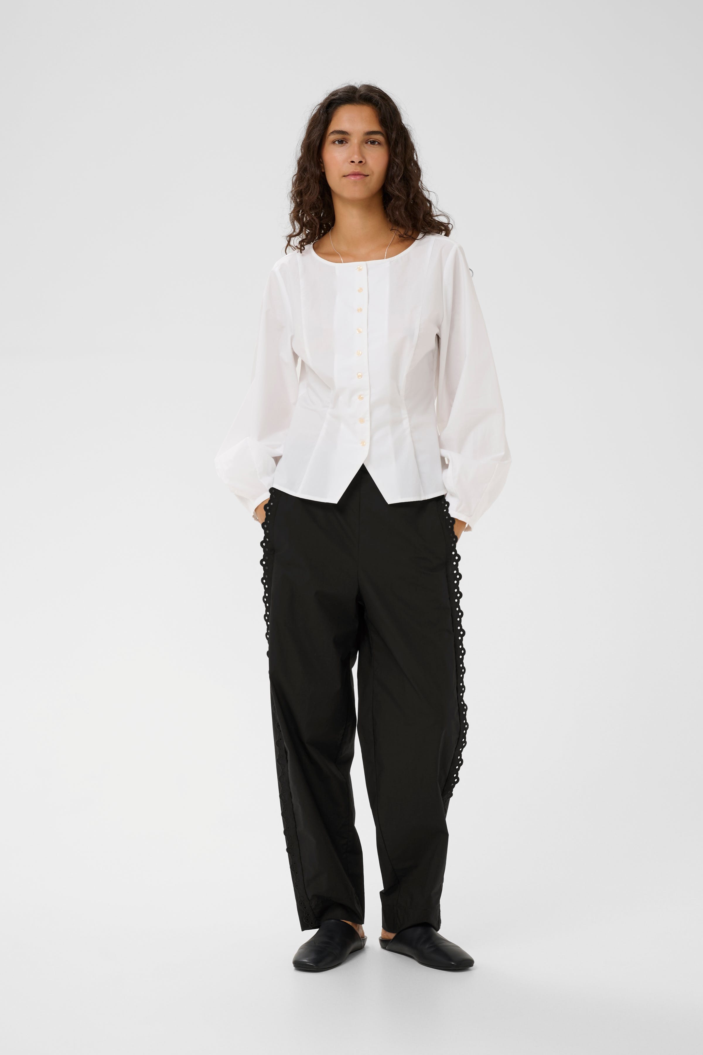 LIAIW Broek LOOKBOOK FRONT 30112361-194008