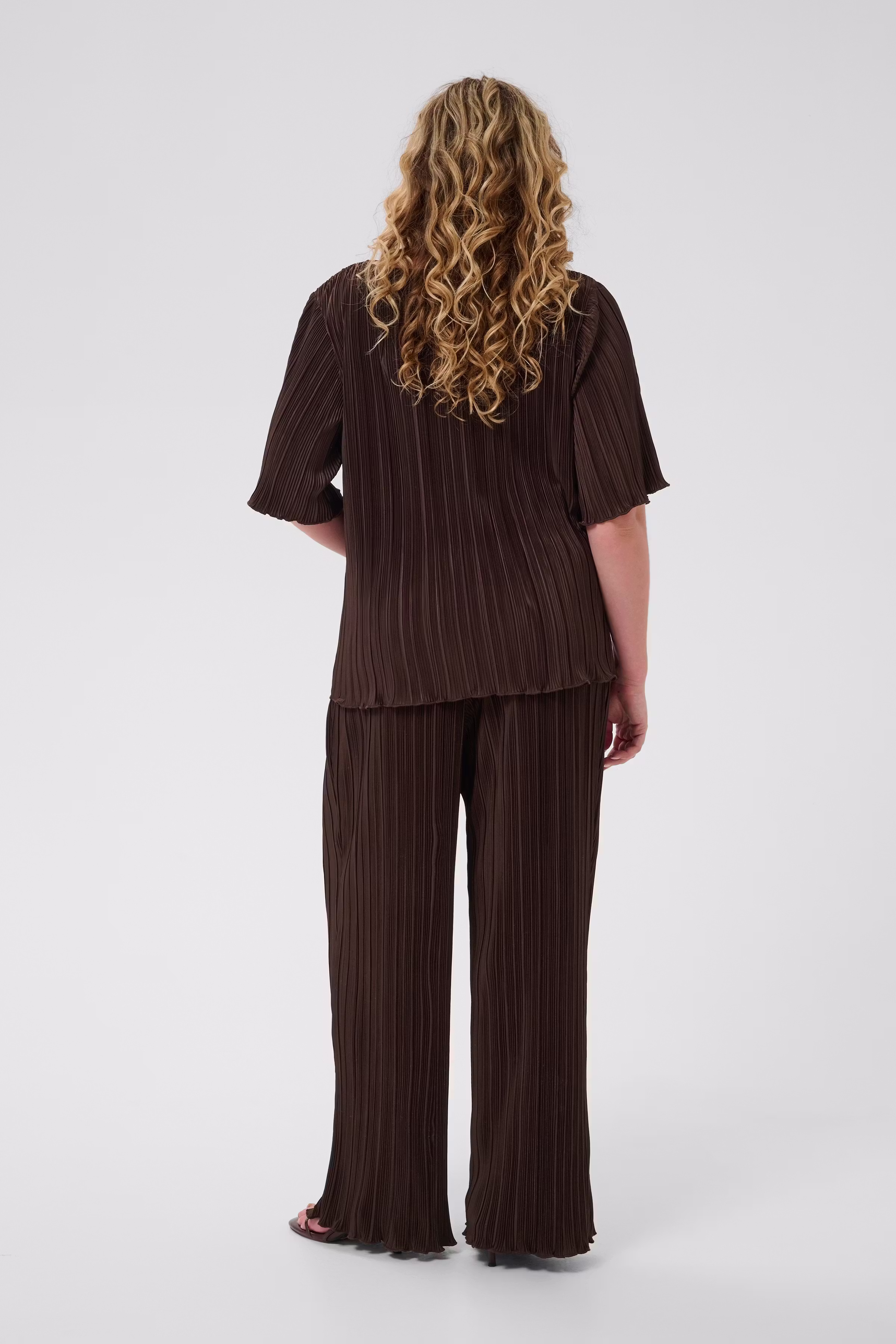 KCirina T-shirt LOOKBOOK BACK 10584624-190915