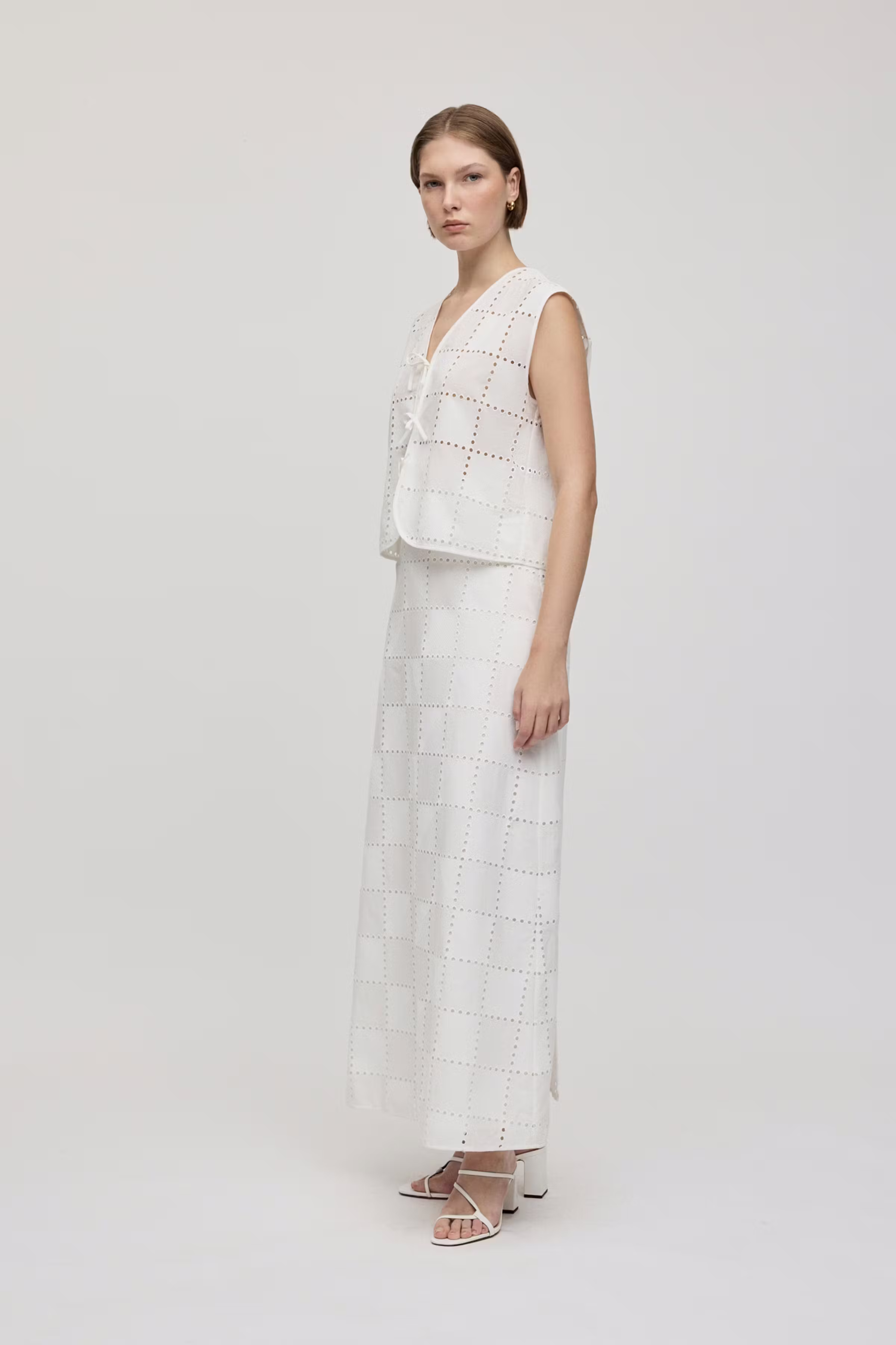 SAMANTHA Skirt LOOKBOOK FRONT 30600529-WH010