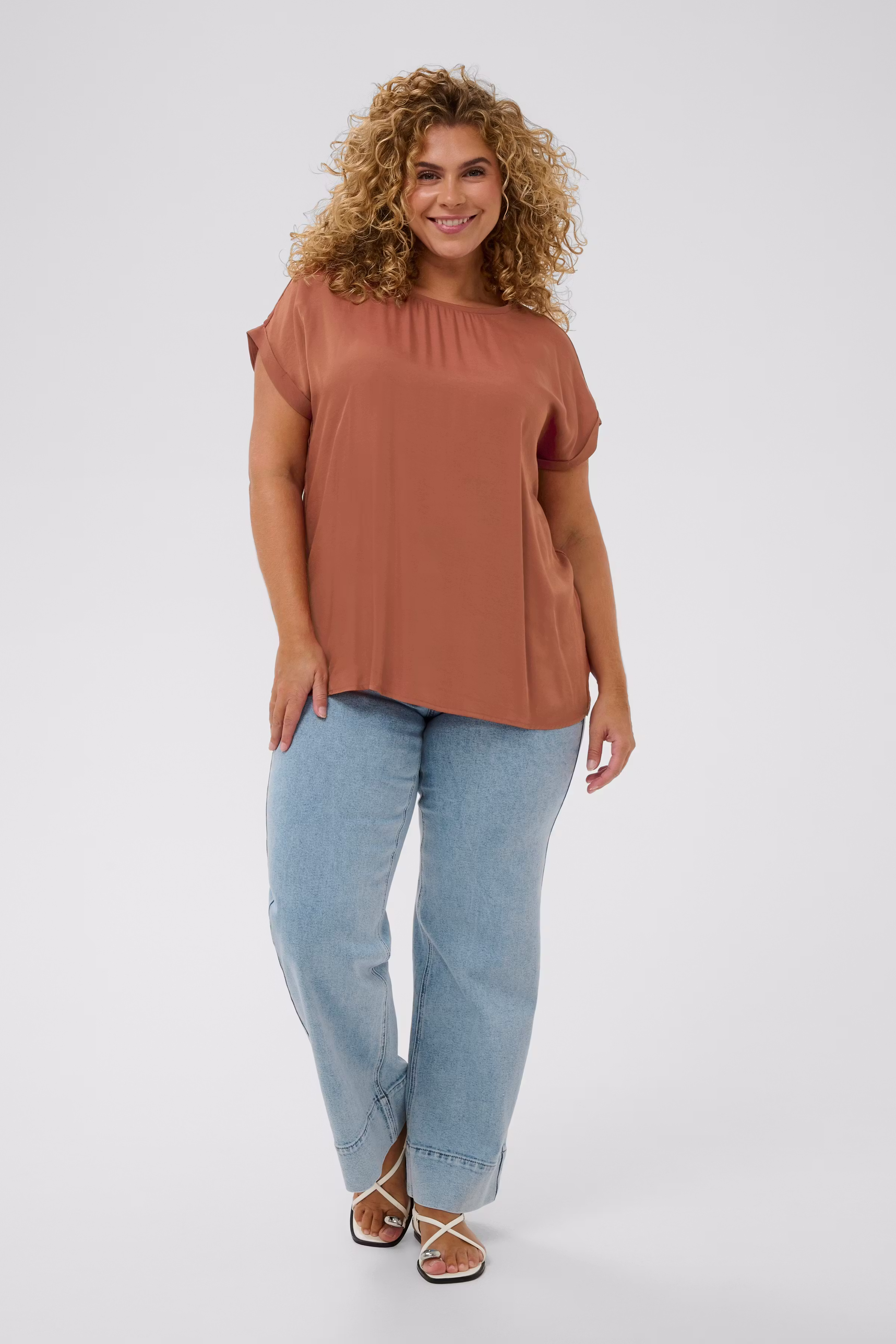 KCmilia Blus LOOKBOOK FRONT 10583812-191334