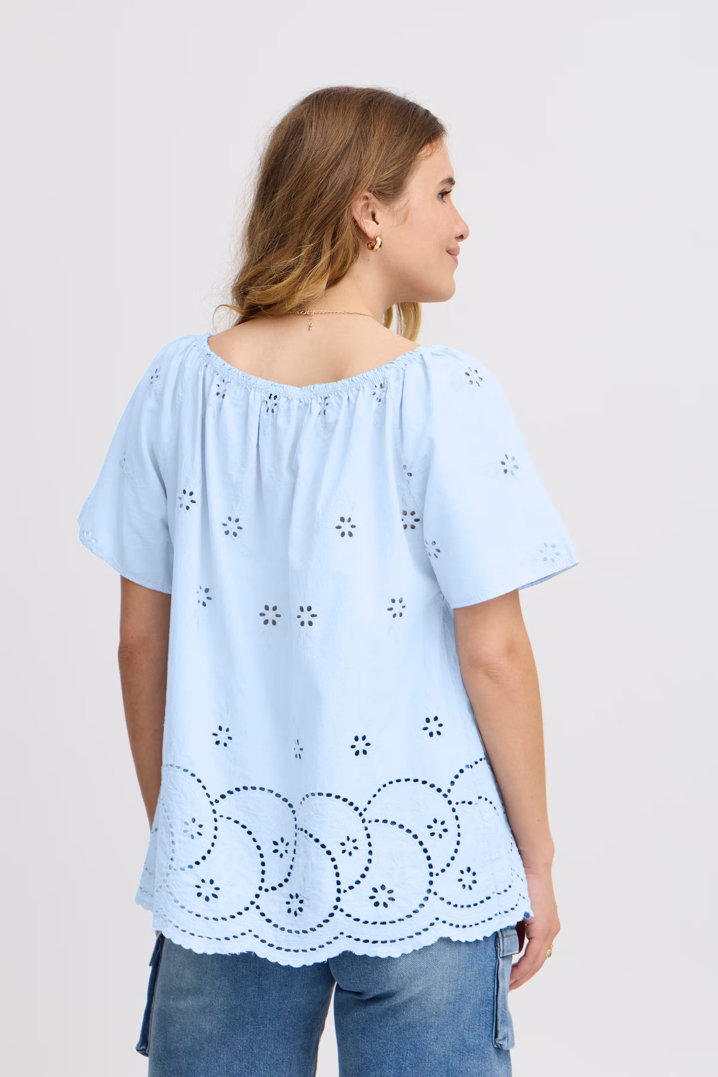 Kortermet bluse LOOKBOOK BACK 22100598-154020