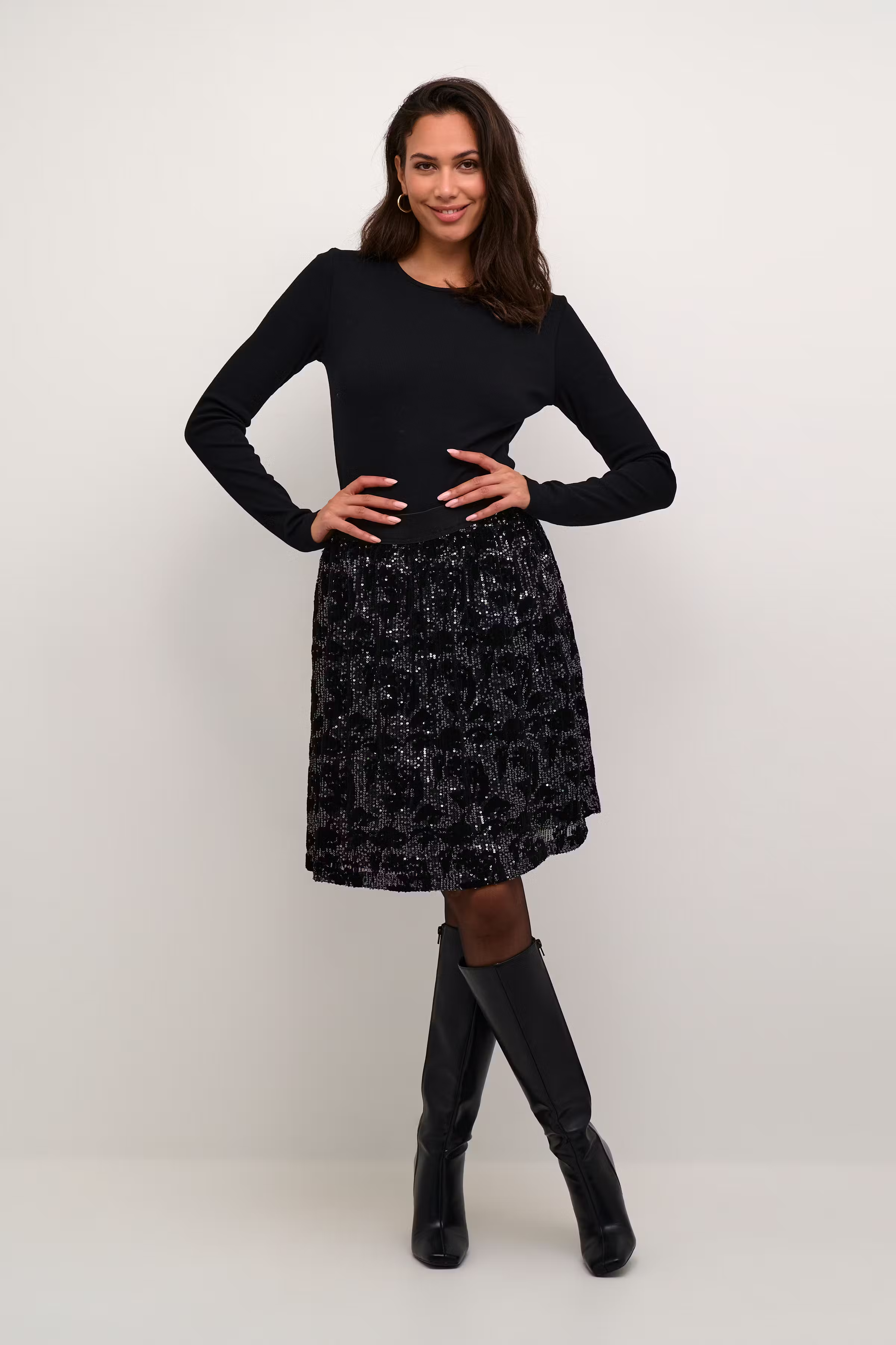 KAgrit Paljettskjørt LOOKBOOK FRONT 10509289-106676