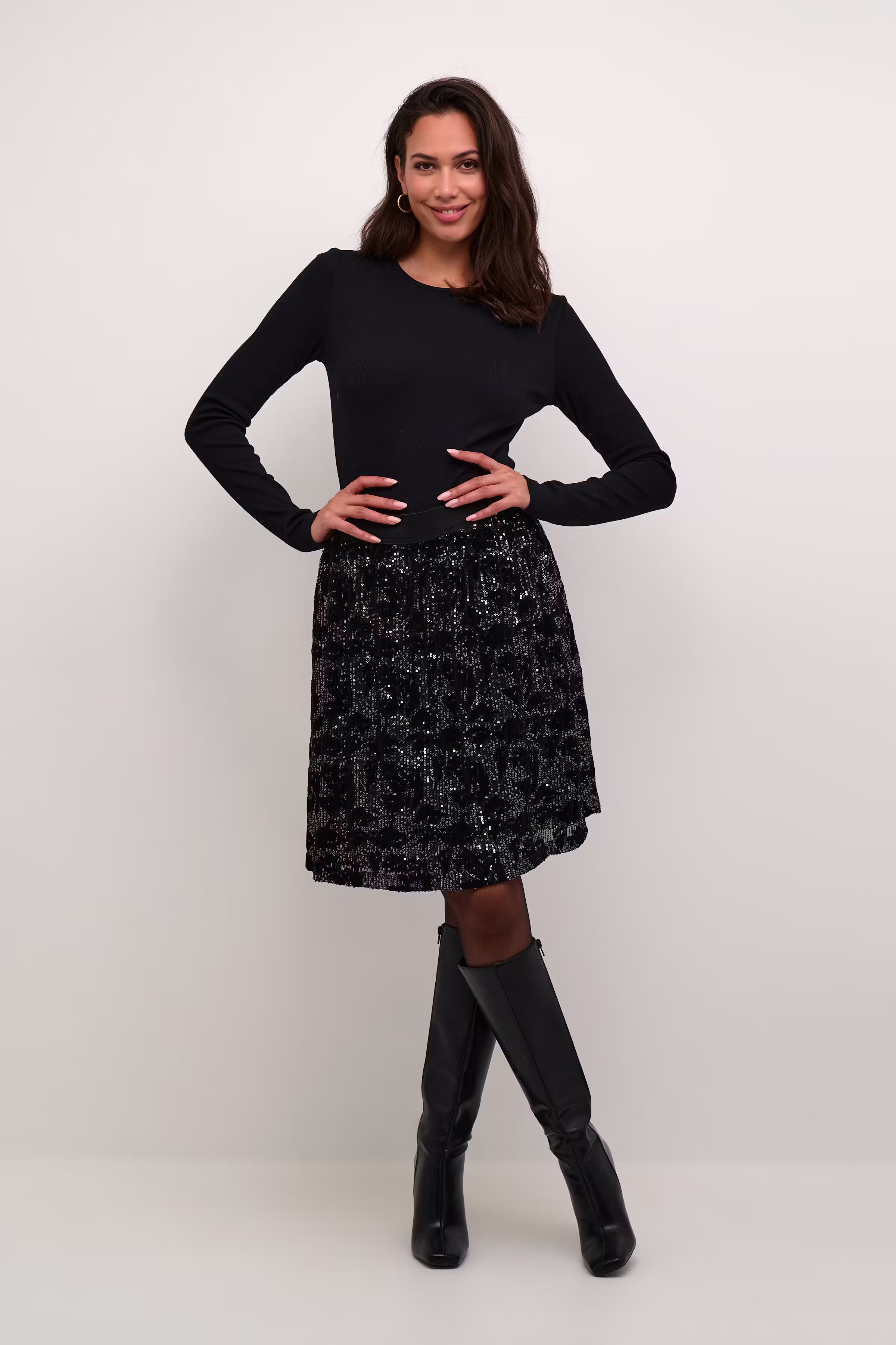 KAgrit Paljettskjørt LOOKBOOK FRONT 10509289-106676