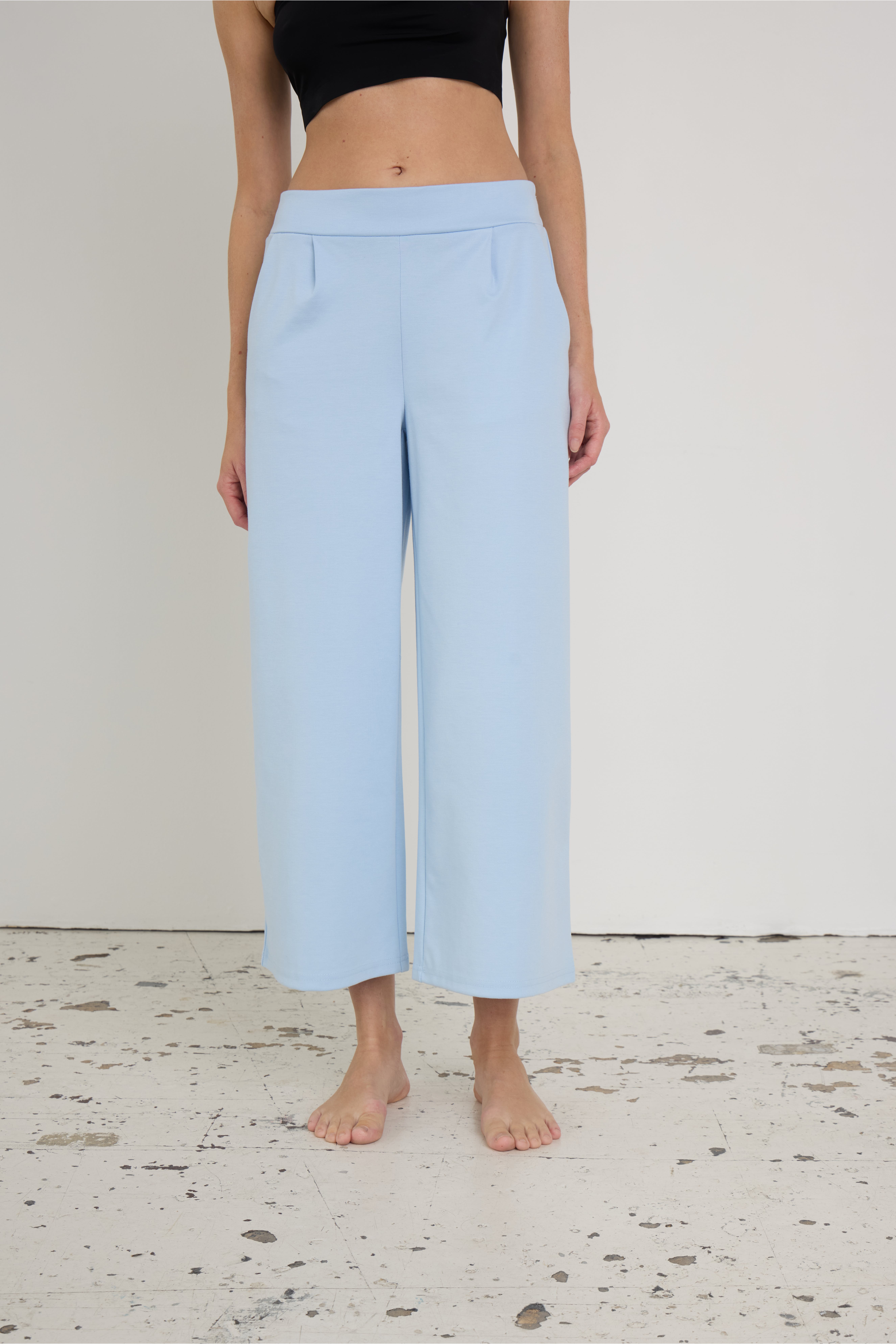 IHKATE WIDE Trousers LOCATION NONE 20116301-144115
