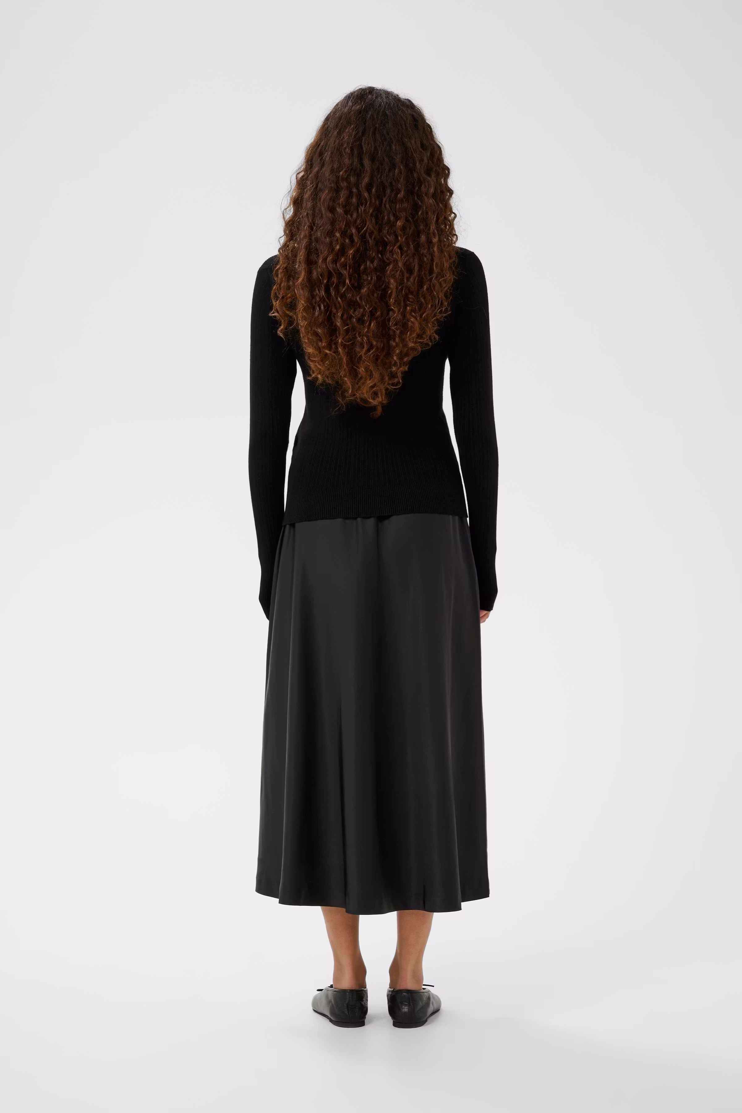 YenahIW Turtleneck LOOKBOOK BACK 30111124-194008