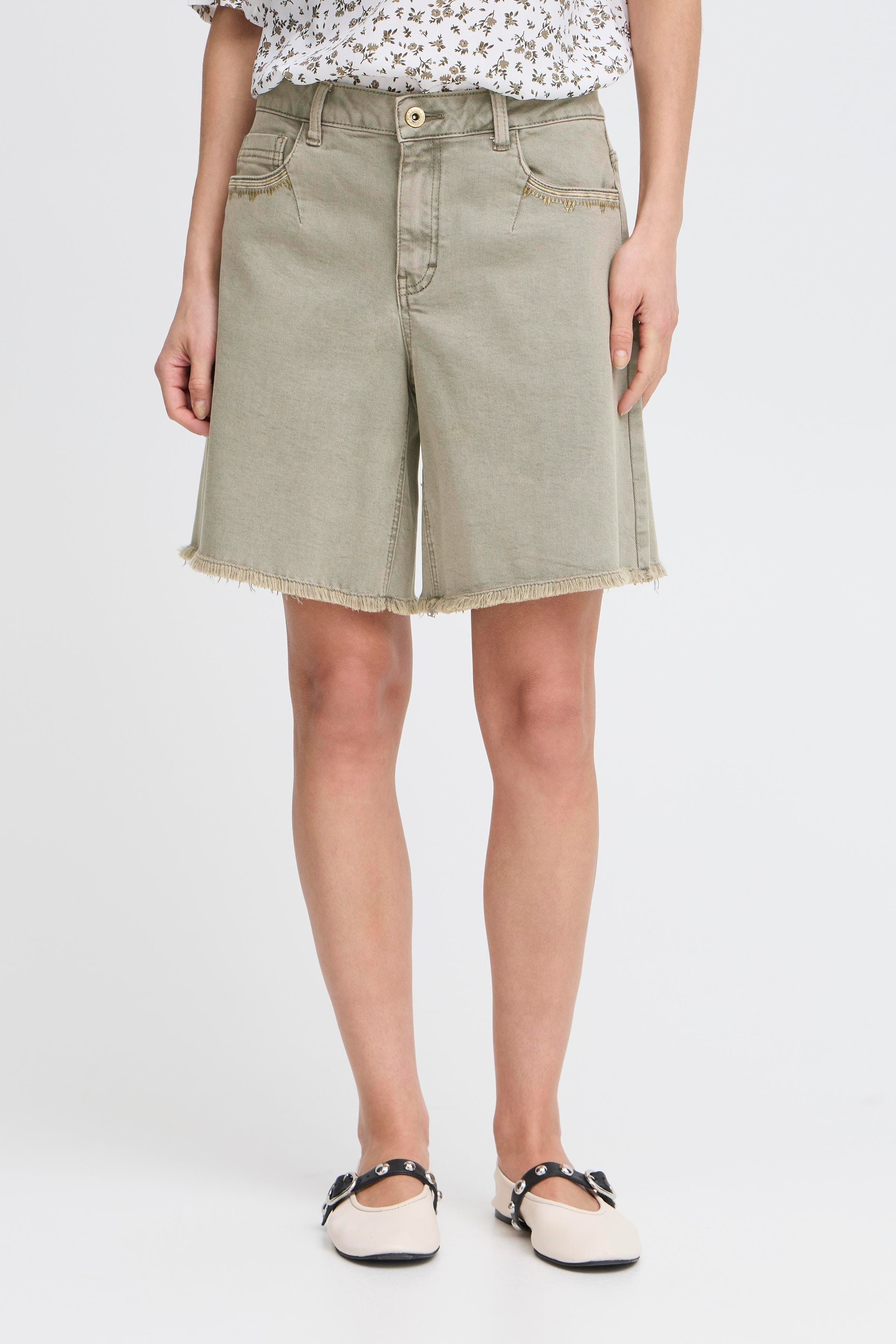 PZANNIE HW Shorts LOOKBOOK FRONT 50208902-170613