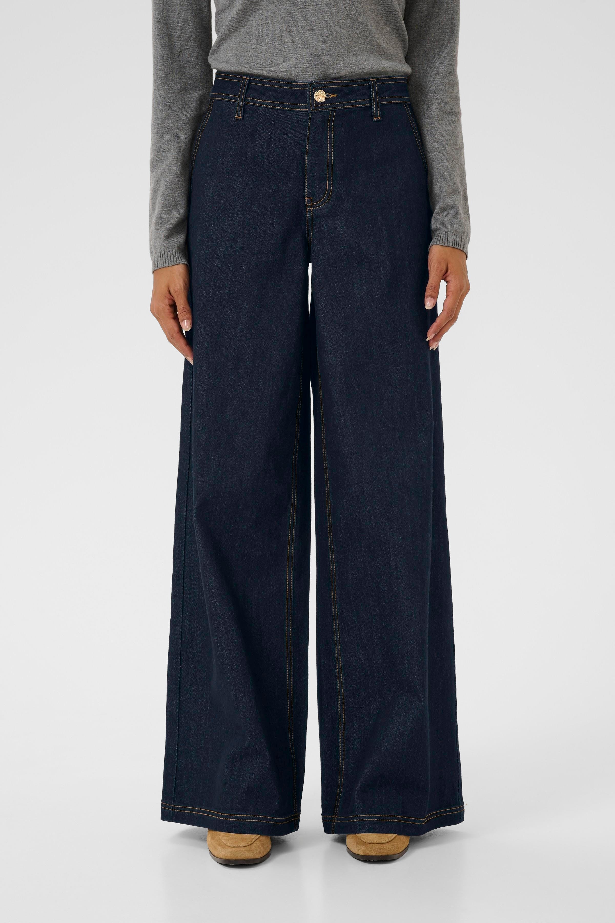 CUbobbie Jeans LOOKBOOK FRONT 50112270-500119