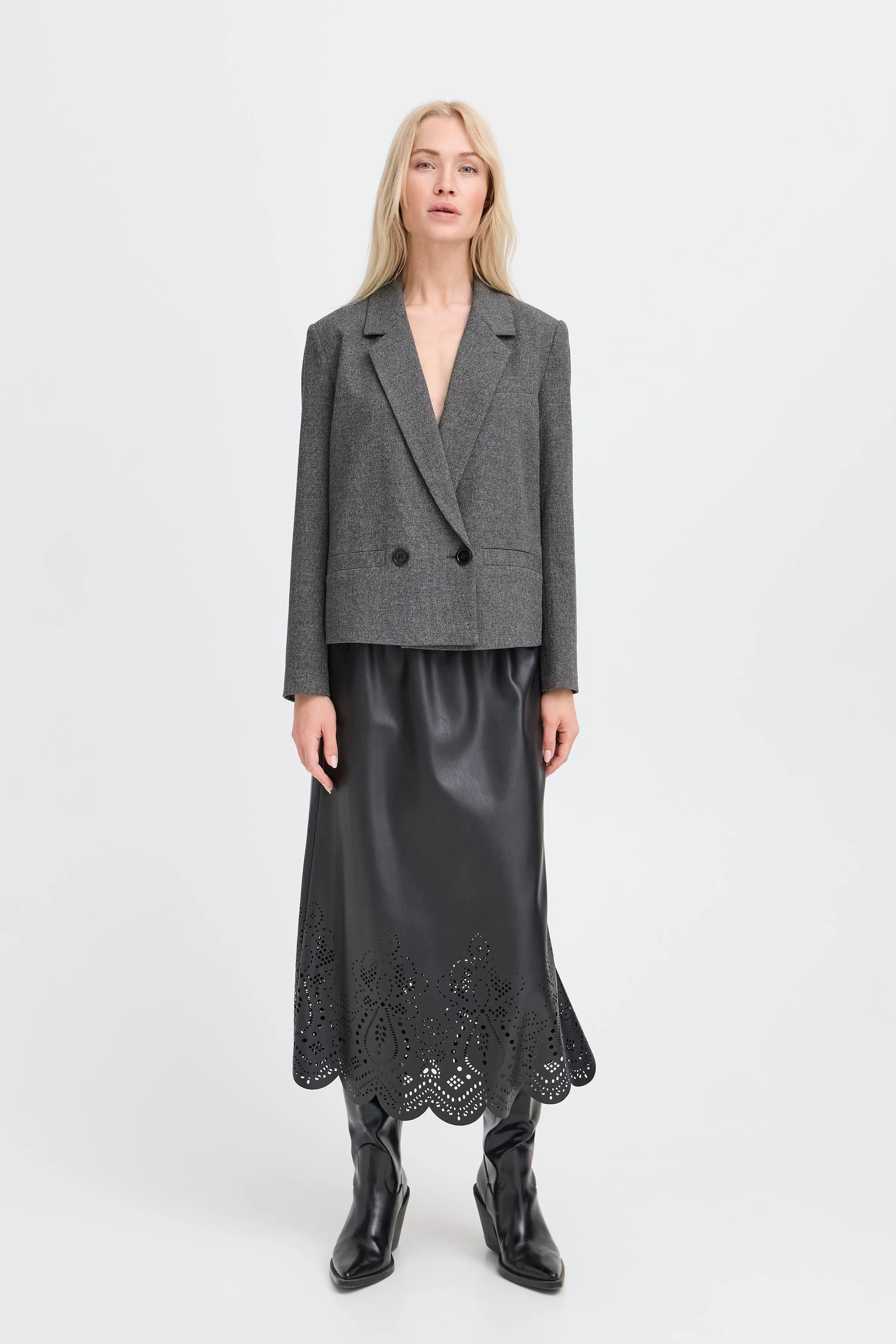 BYETONA Blazer LOOKBOOK FRONT 20818153-200455