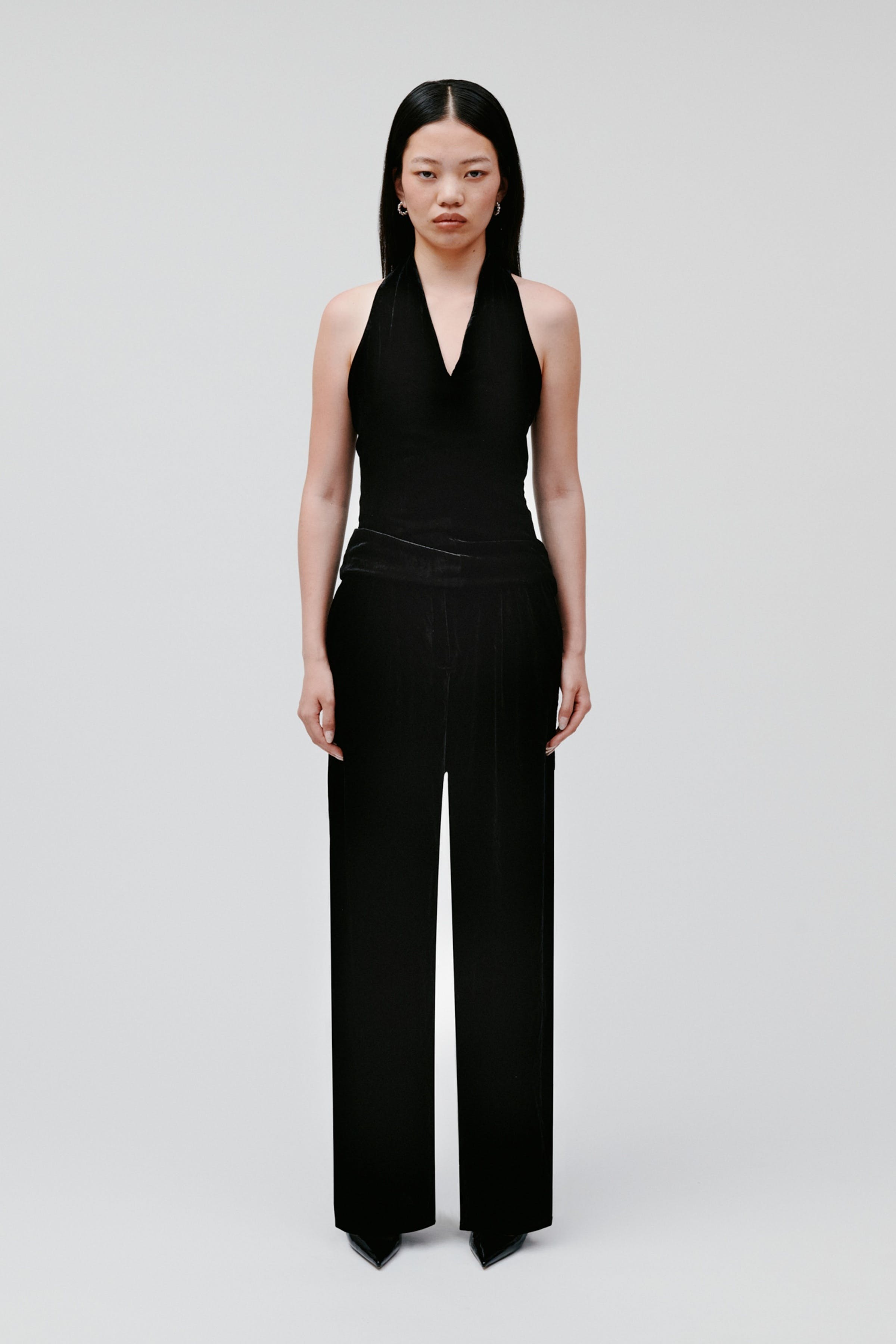 TANSY Top LOOKBOOK FRONT 30600739-BK999