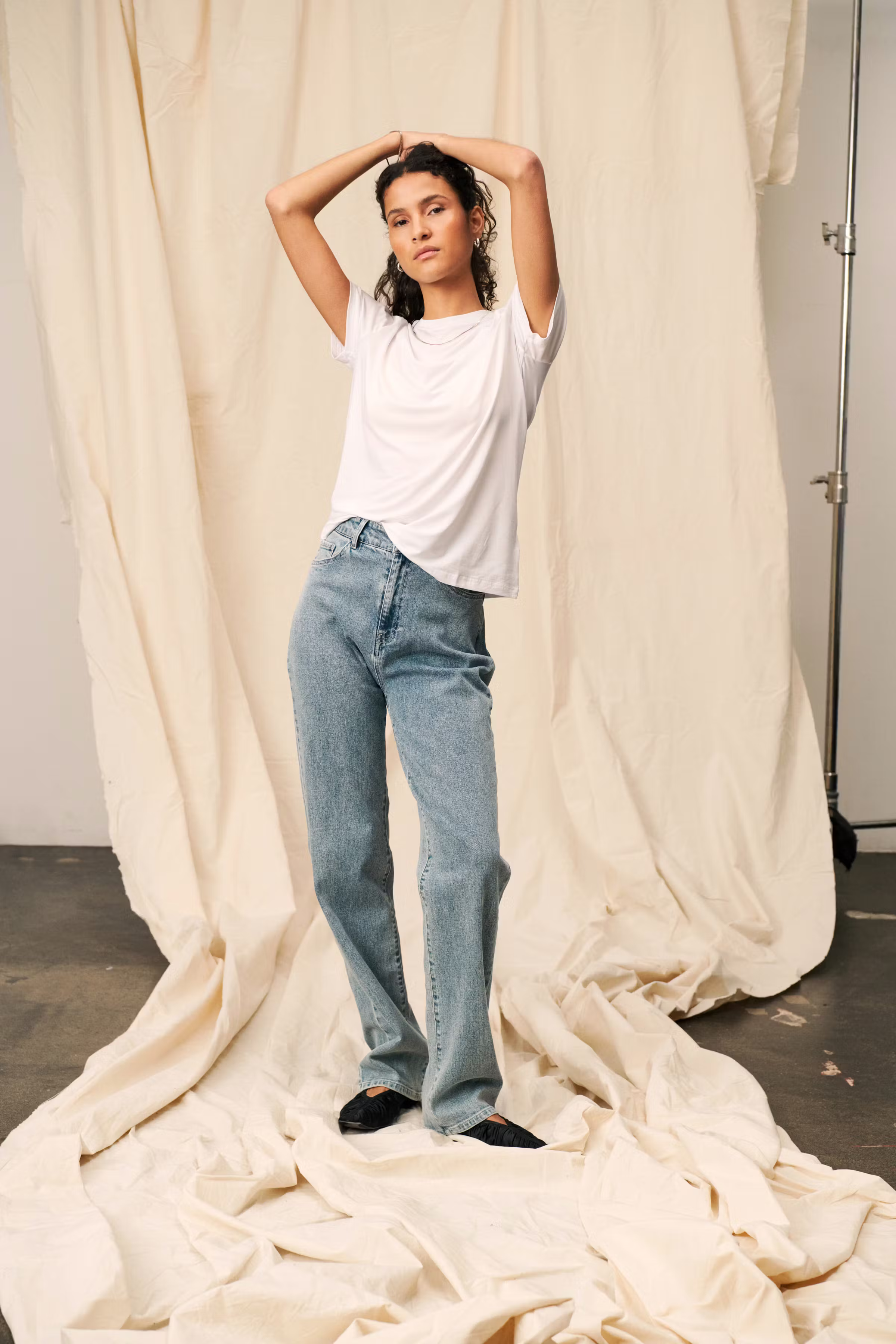 AdeliaSZ T-shirt LOCATION NONE 30511755-110601