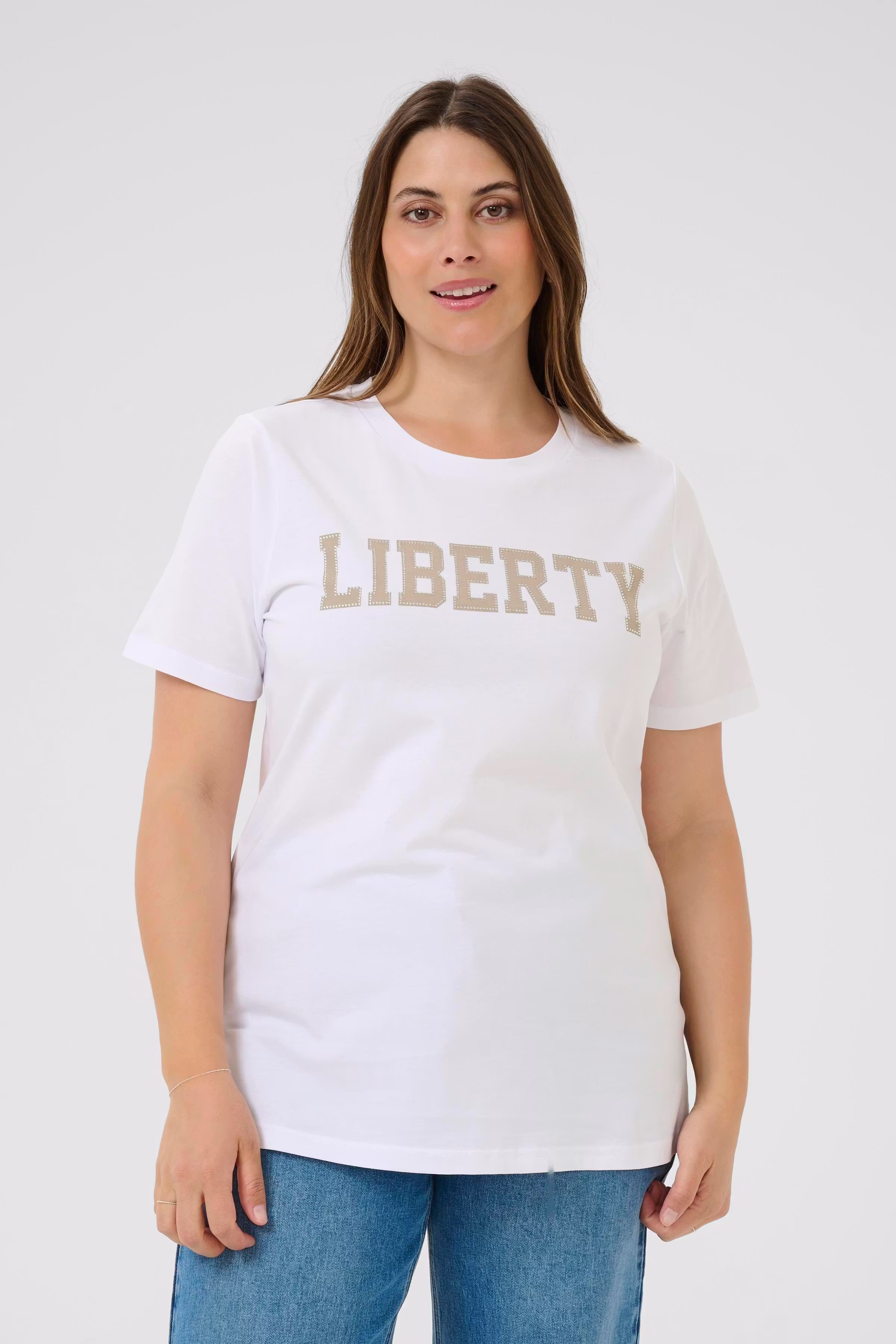 KCjune T-shirt LOOKBOOK FRONT 10583916-110601