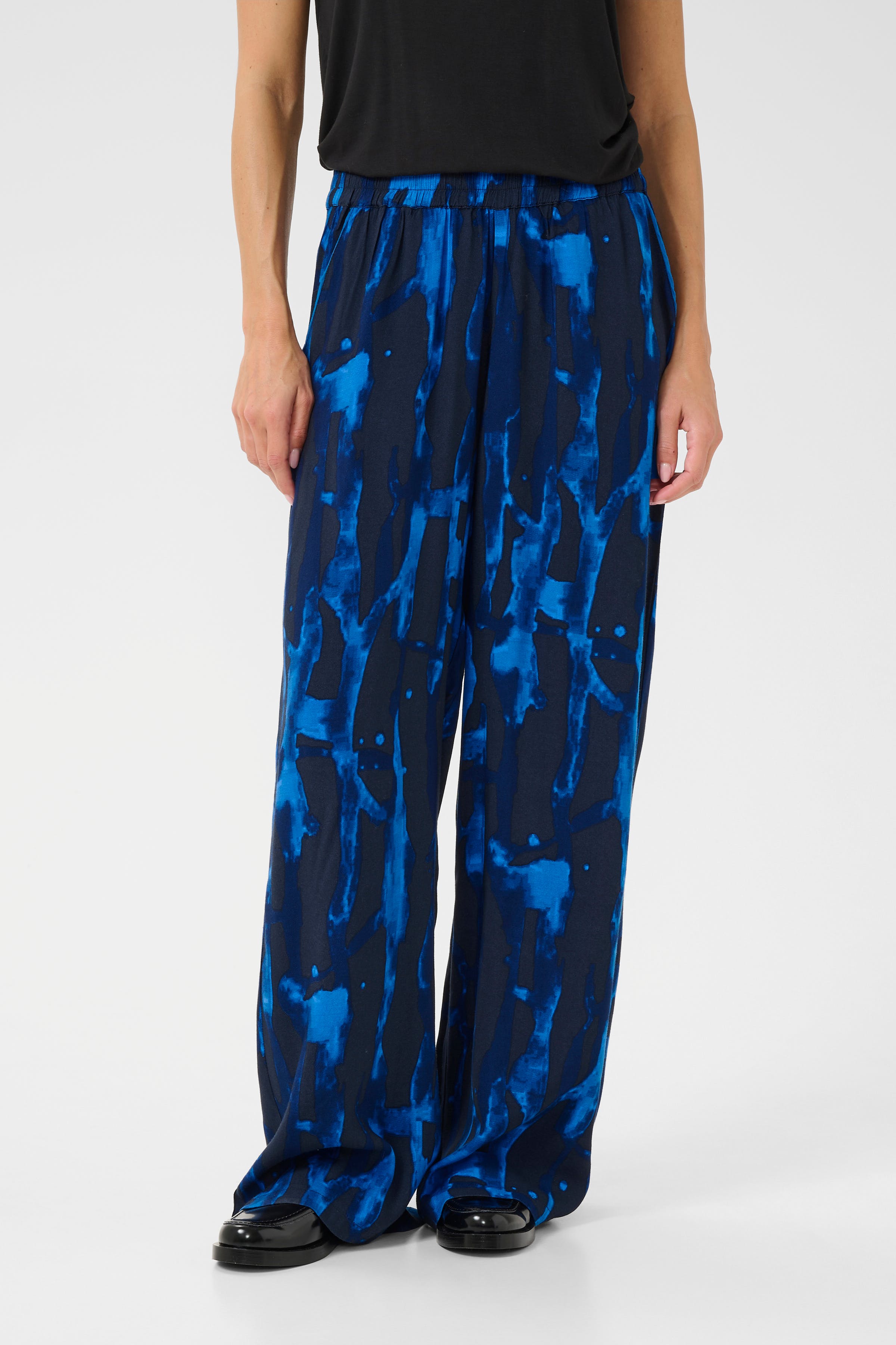 CUashley Trousers LOOKBOOK FRONT 50112048-107958