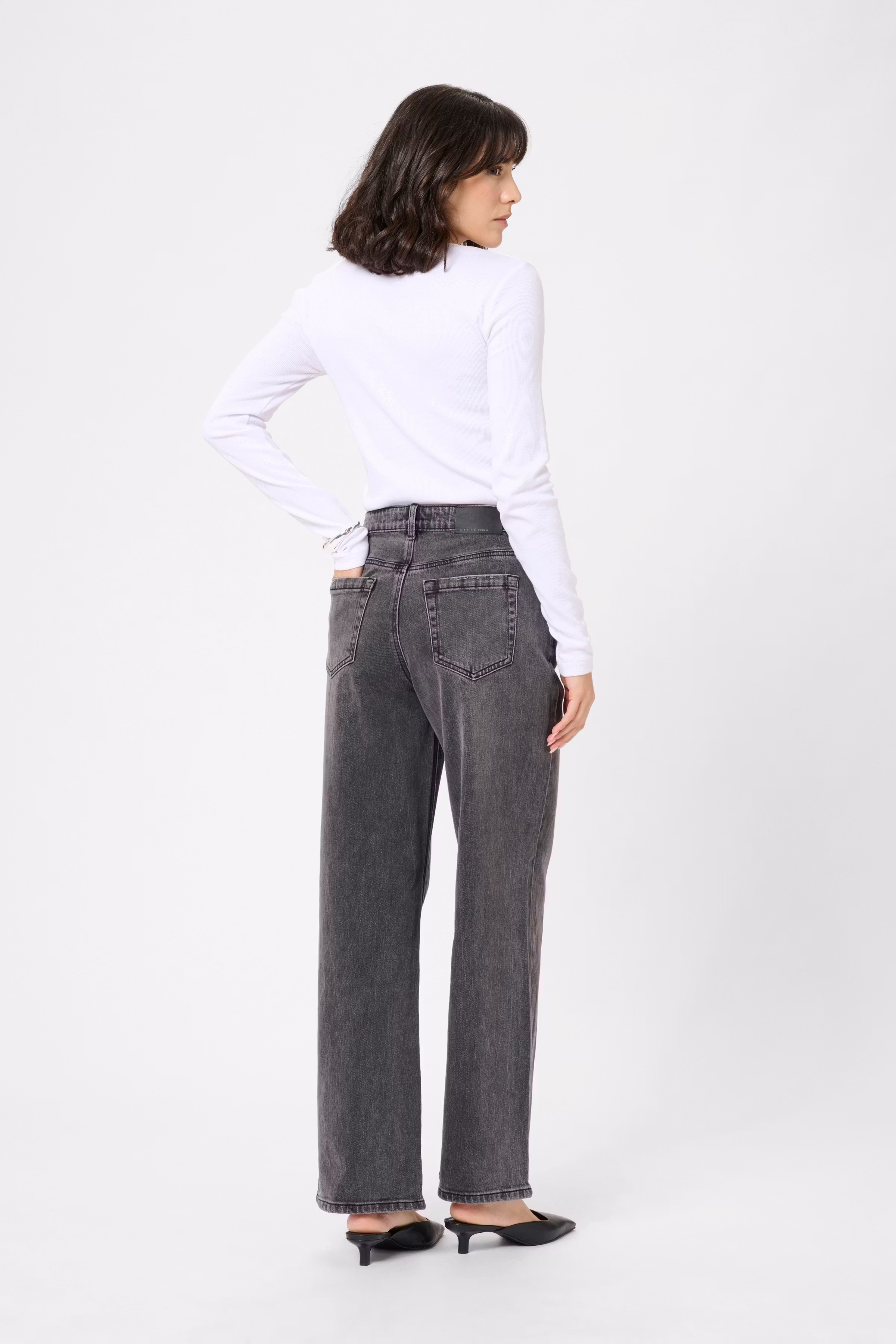 KAmeadow Jeans LOOKBOOK BACK 10510712-108531