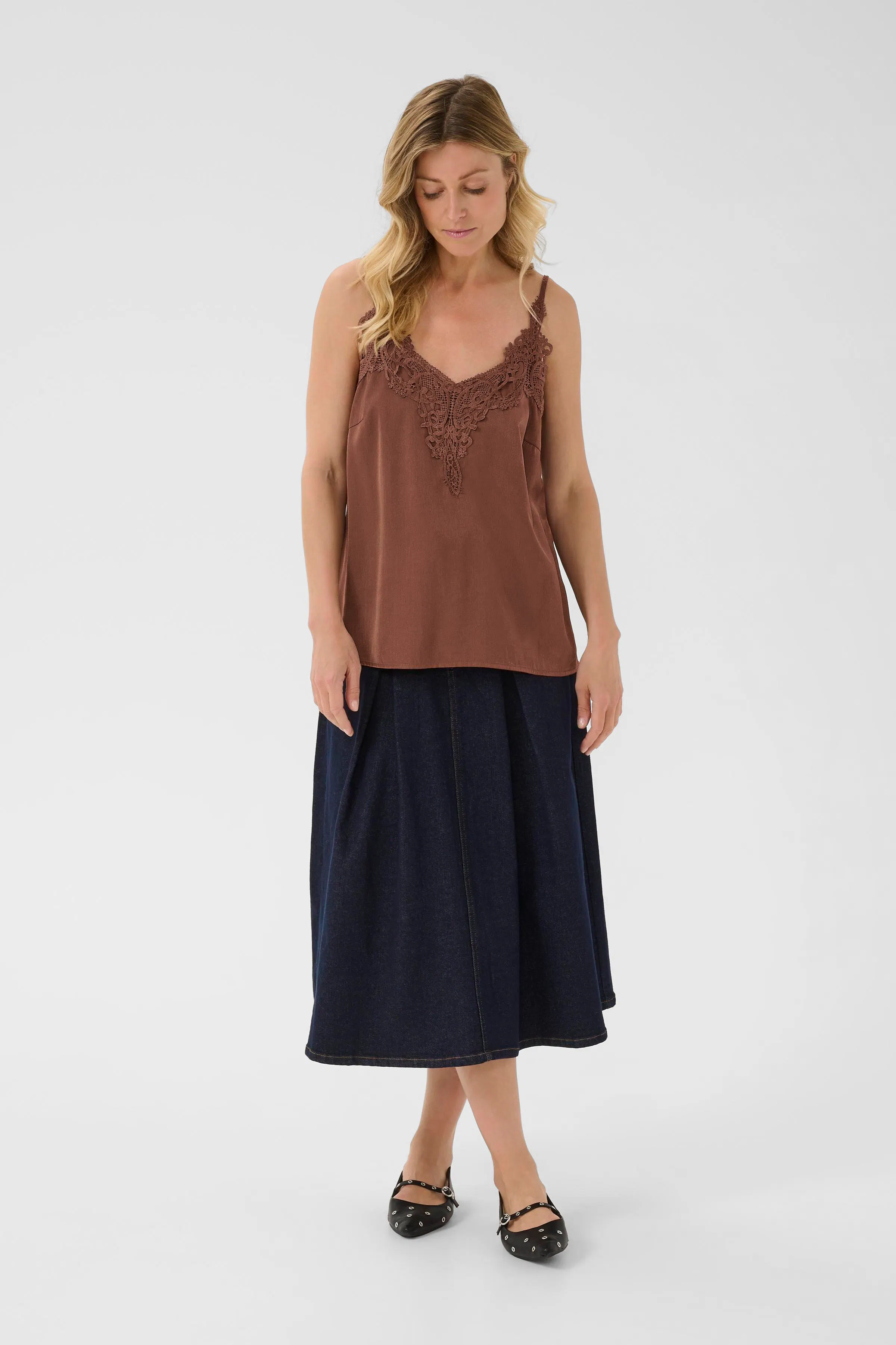 CRAnna Top LOOKBOOK FRONT 10611224-191227