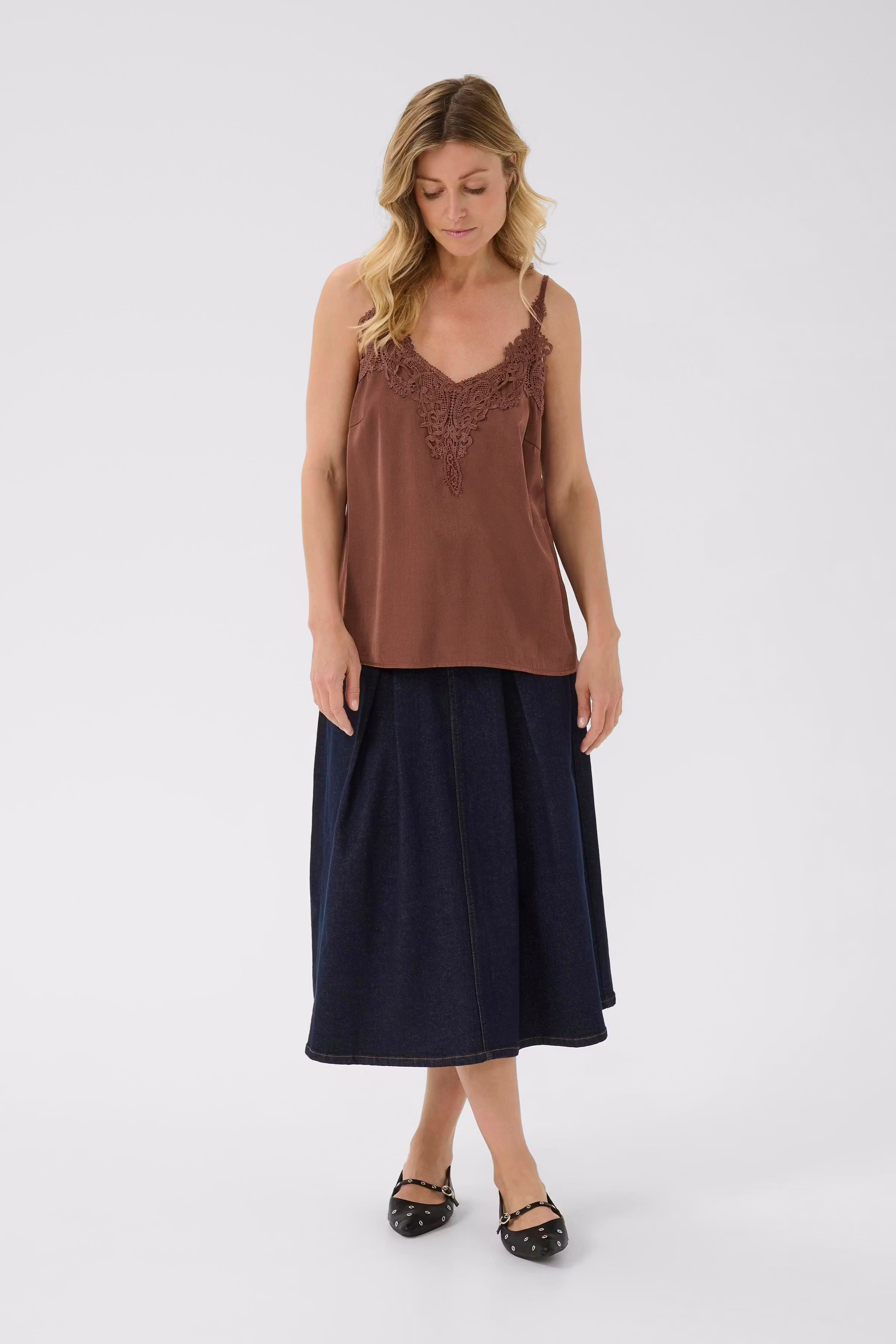 CRAnna Top LOOKBOOK FRONT 10611224-191227