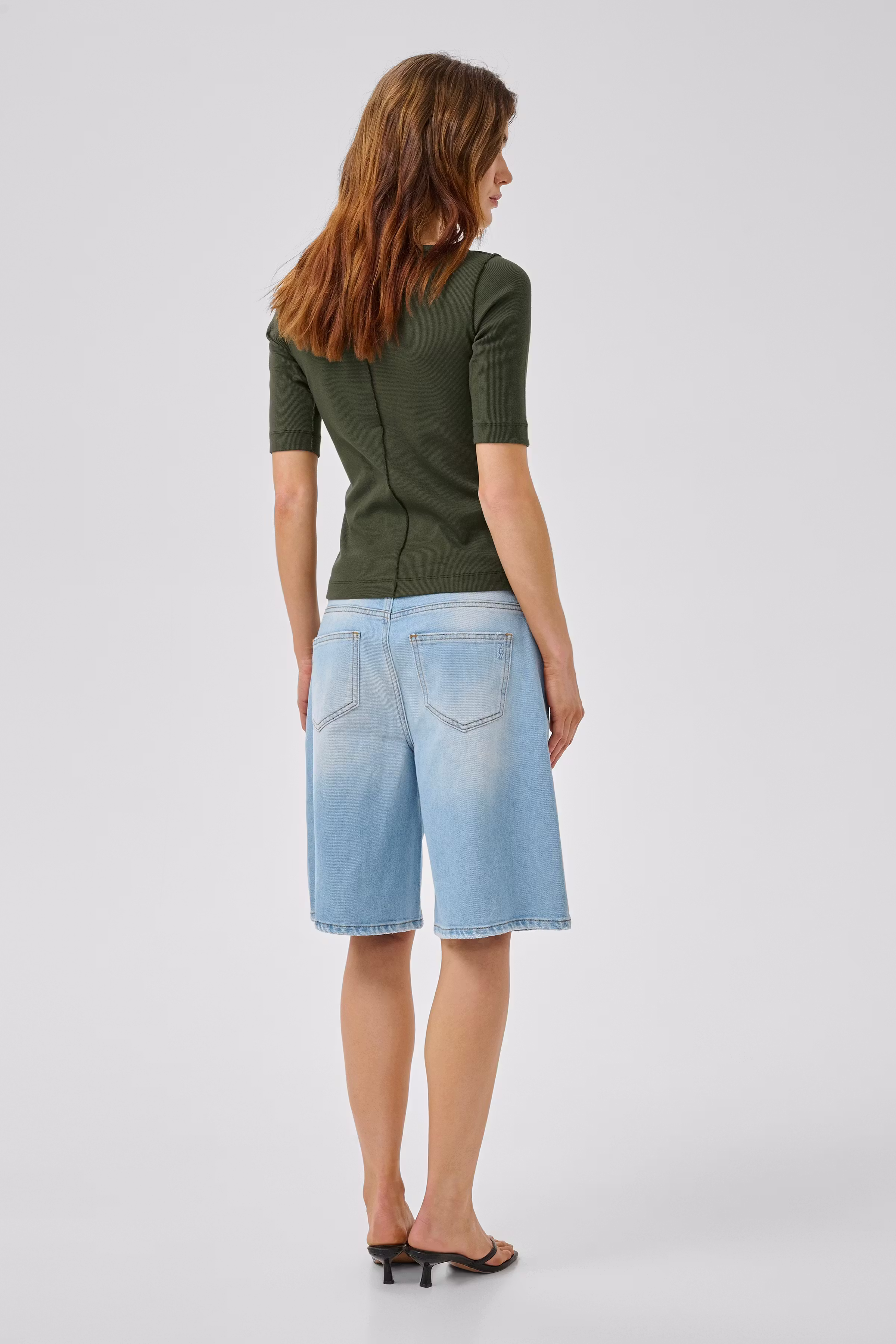 MandyMW T-shirt LOOKBOOK BACK 10705169-190414