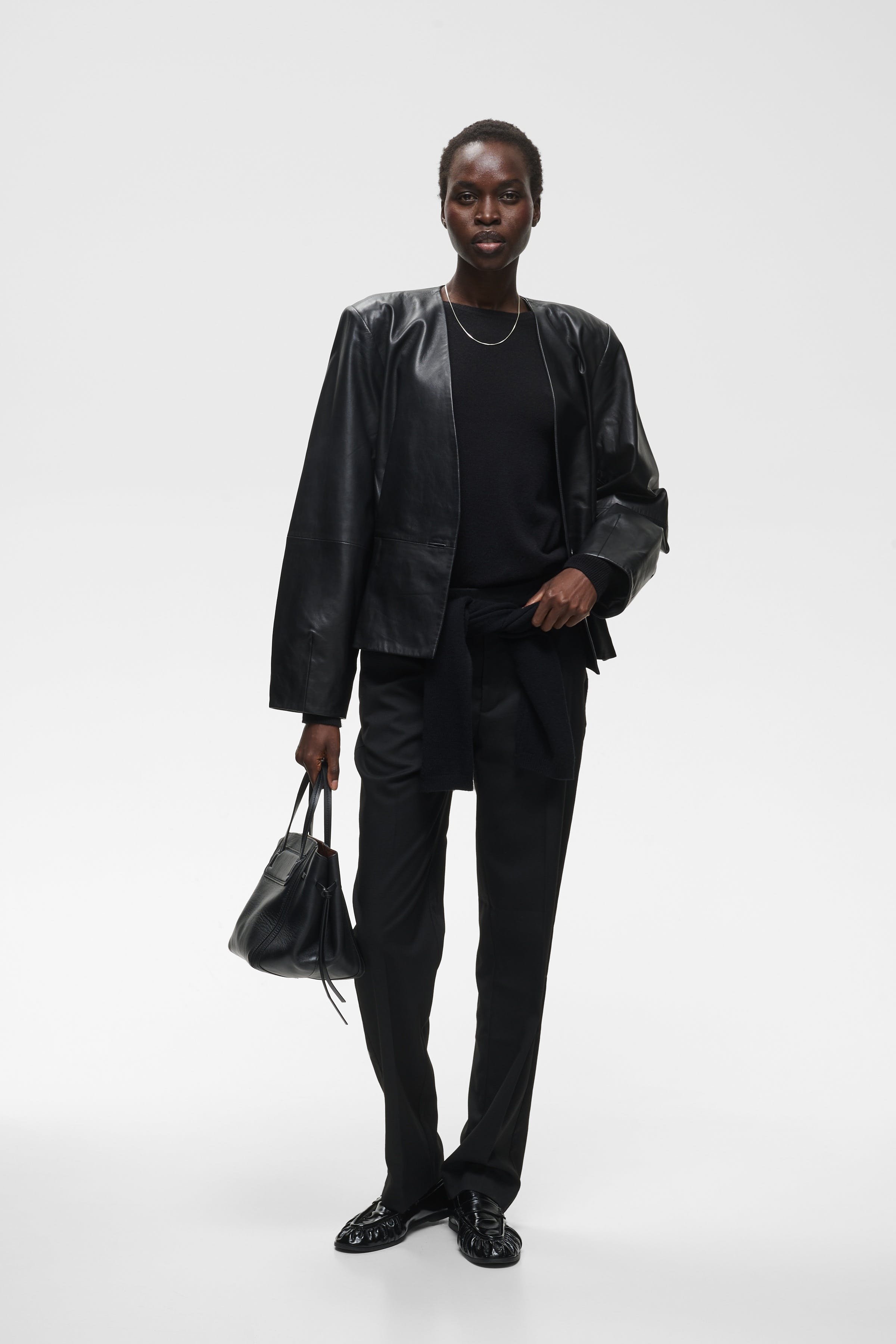 CariehIW Outerwear LOOKBOOK FRONT 30111389-194008