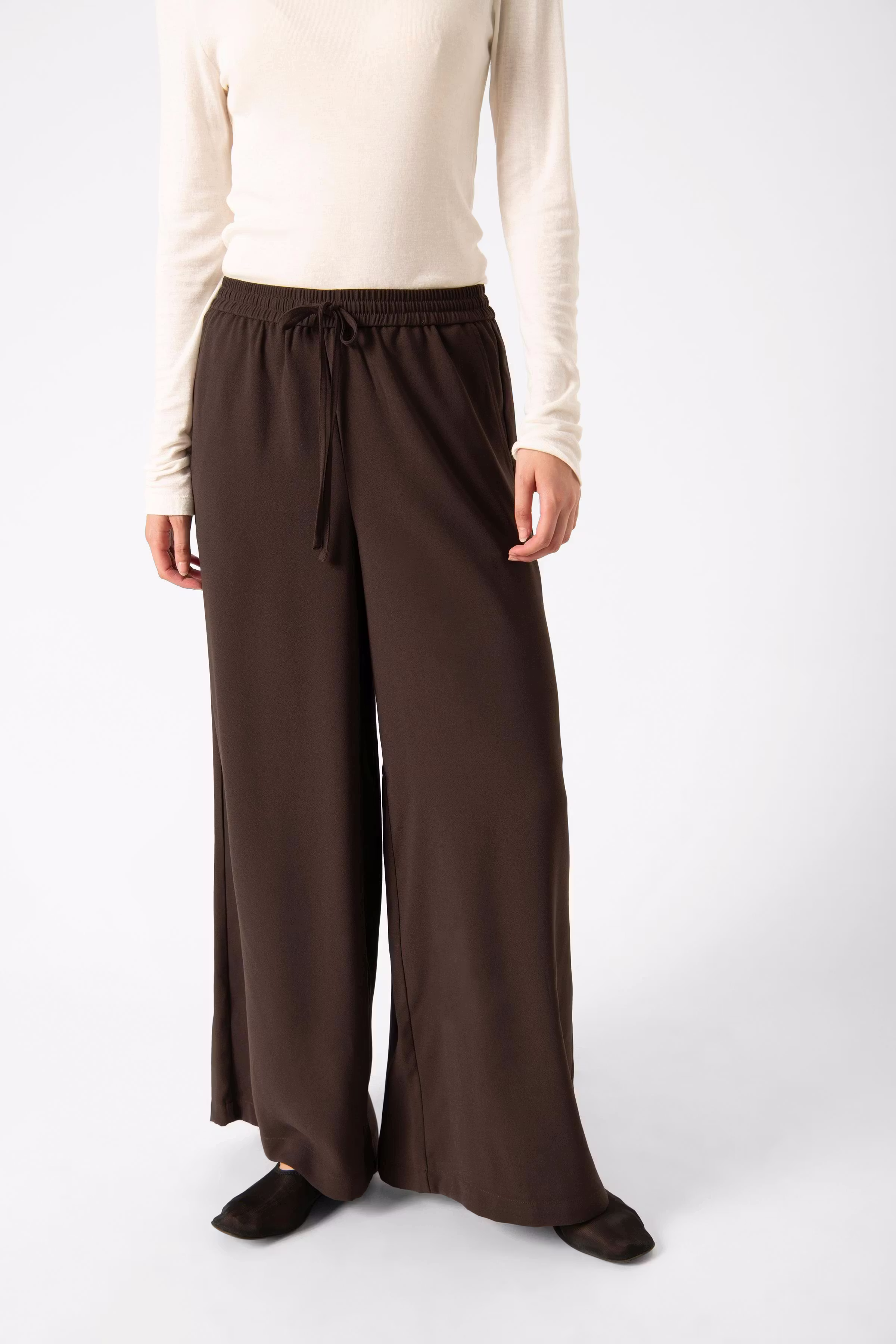 SLShirley Trousers LOOKBOOK FRONT 30408448-191109