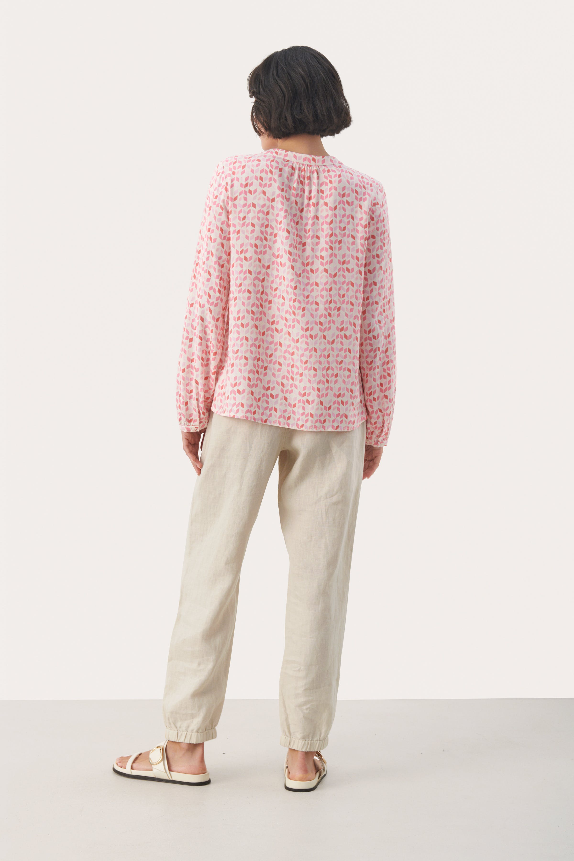 AnviPW Bluse LOOKBOOK BACK 30308319-302903