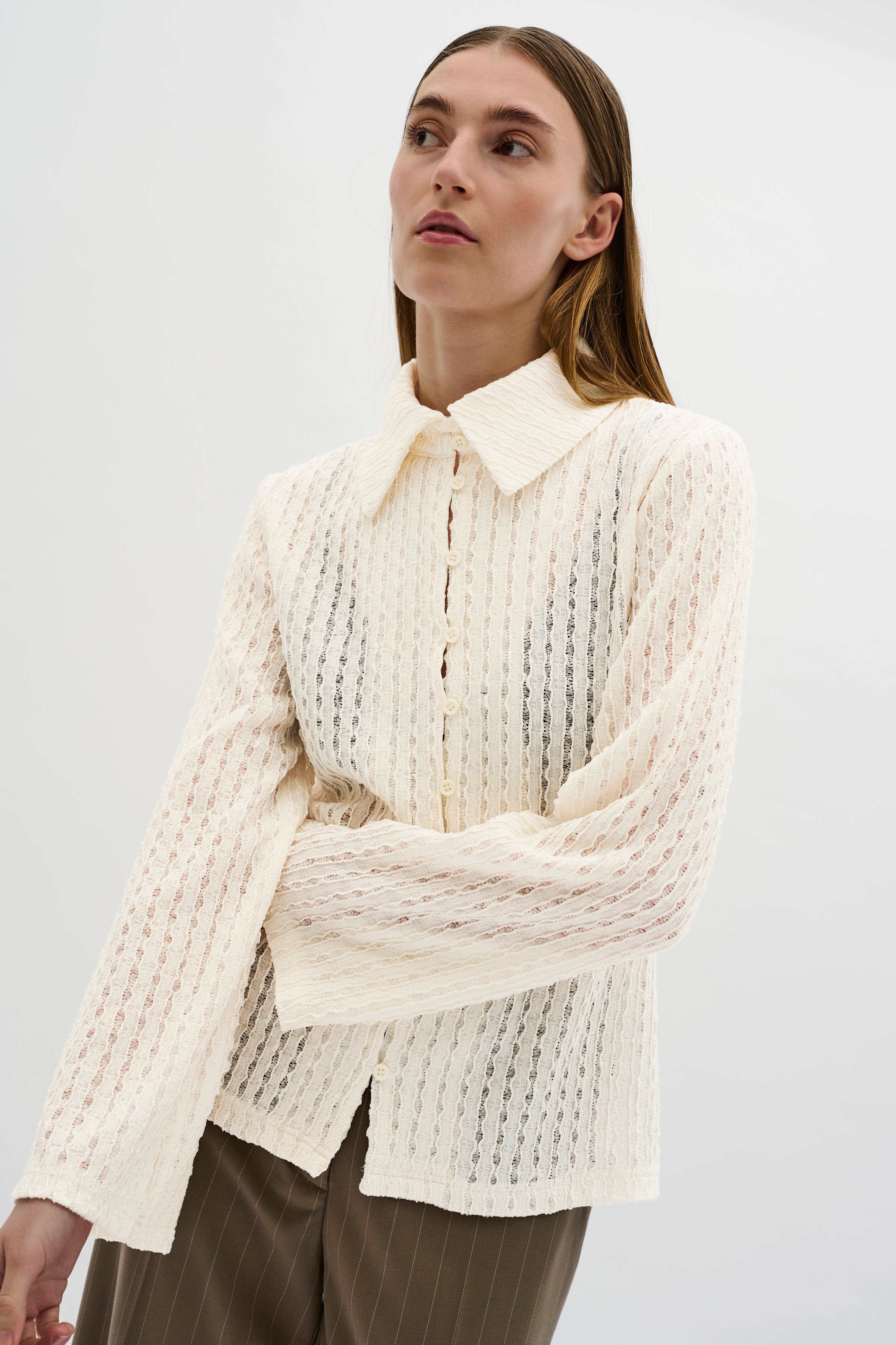 KBTekla Blus LOOKBOOK FRONT 10105314-110103