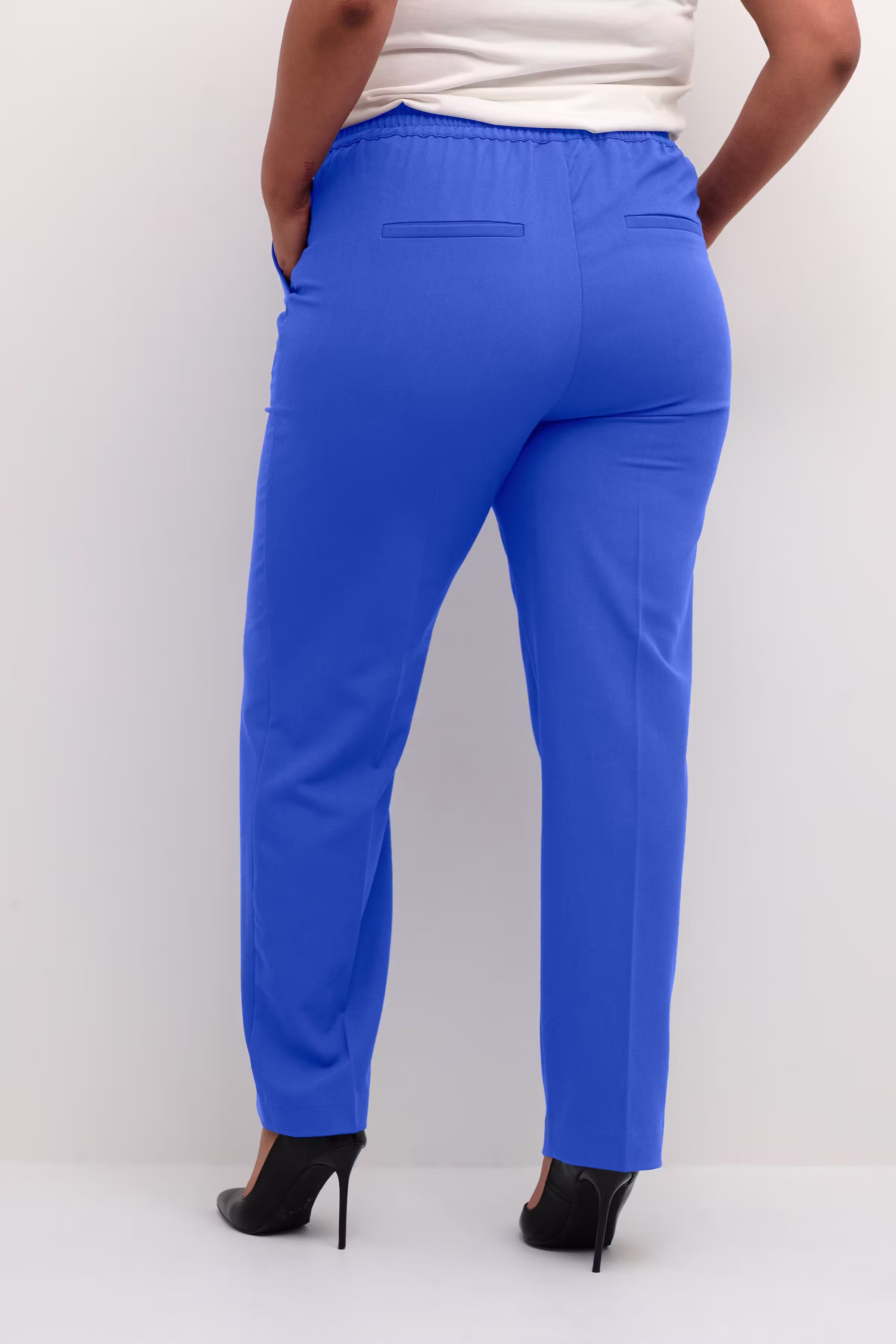 KCsakira Long Pants Suiting LOOKBOOK BACK 10581088-193951