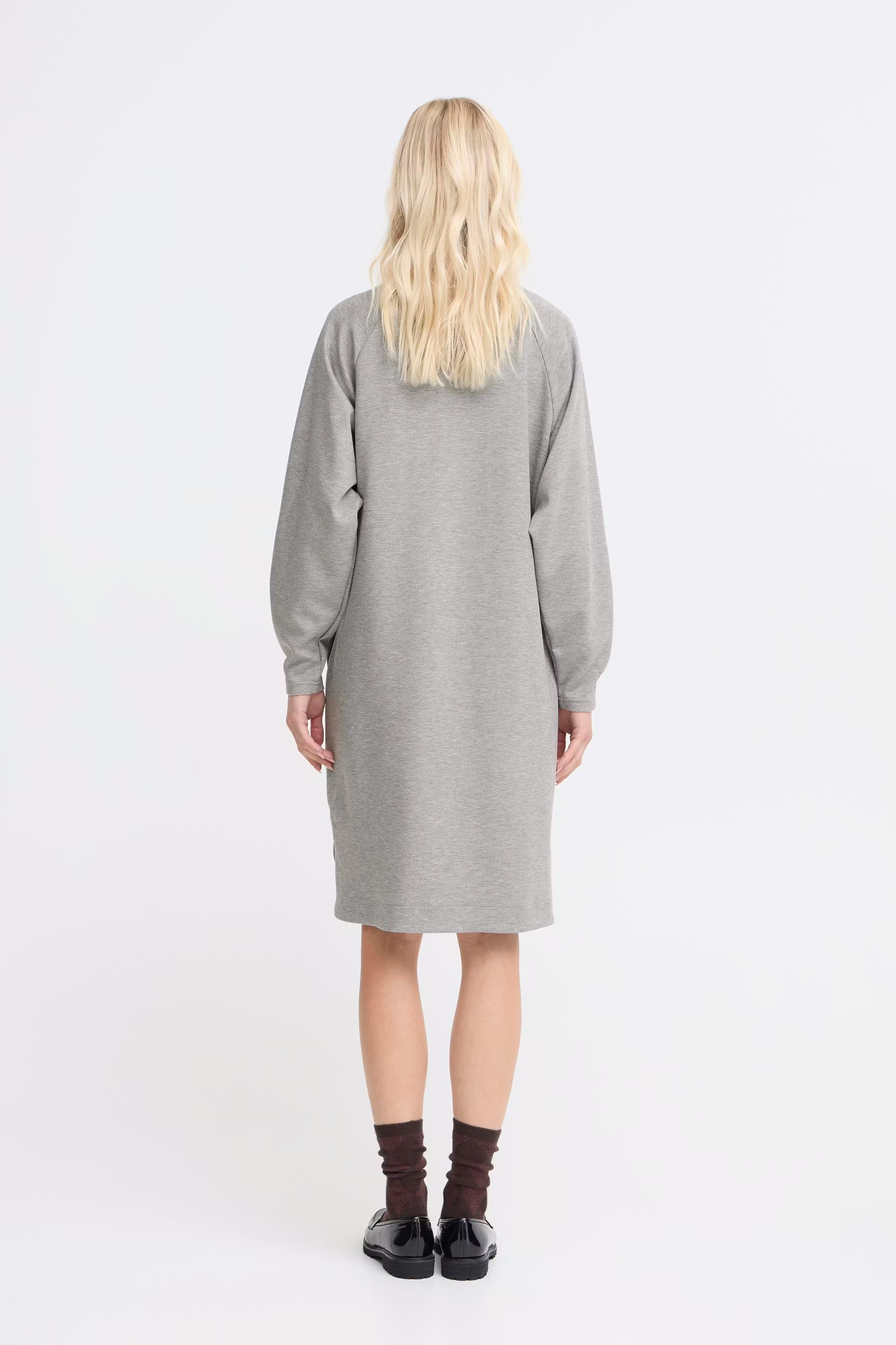 BYPUSTI Kjole LOOKBOOK BACK 20818050-200455