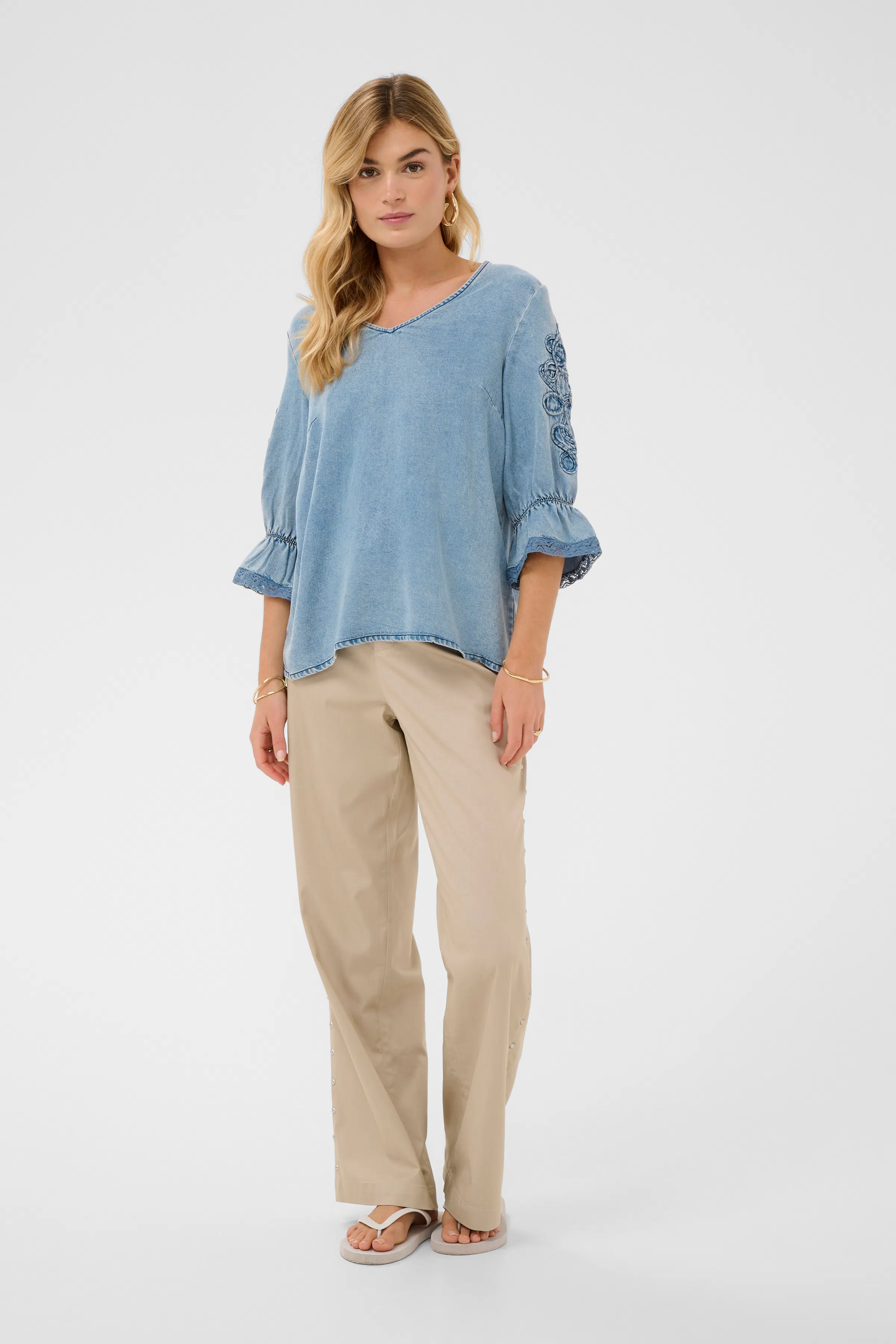 CRBella Bluse LOOKBOOK FRONT 10614809-108865