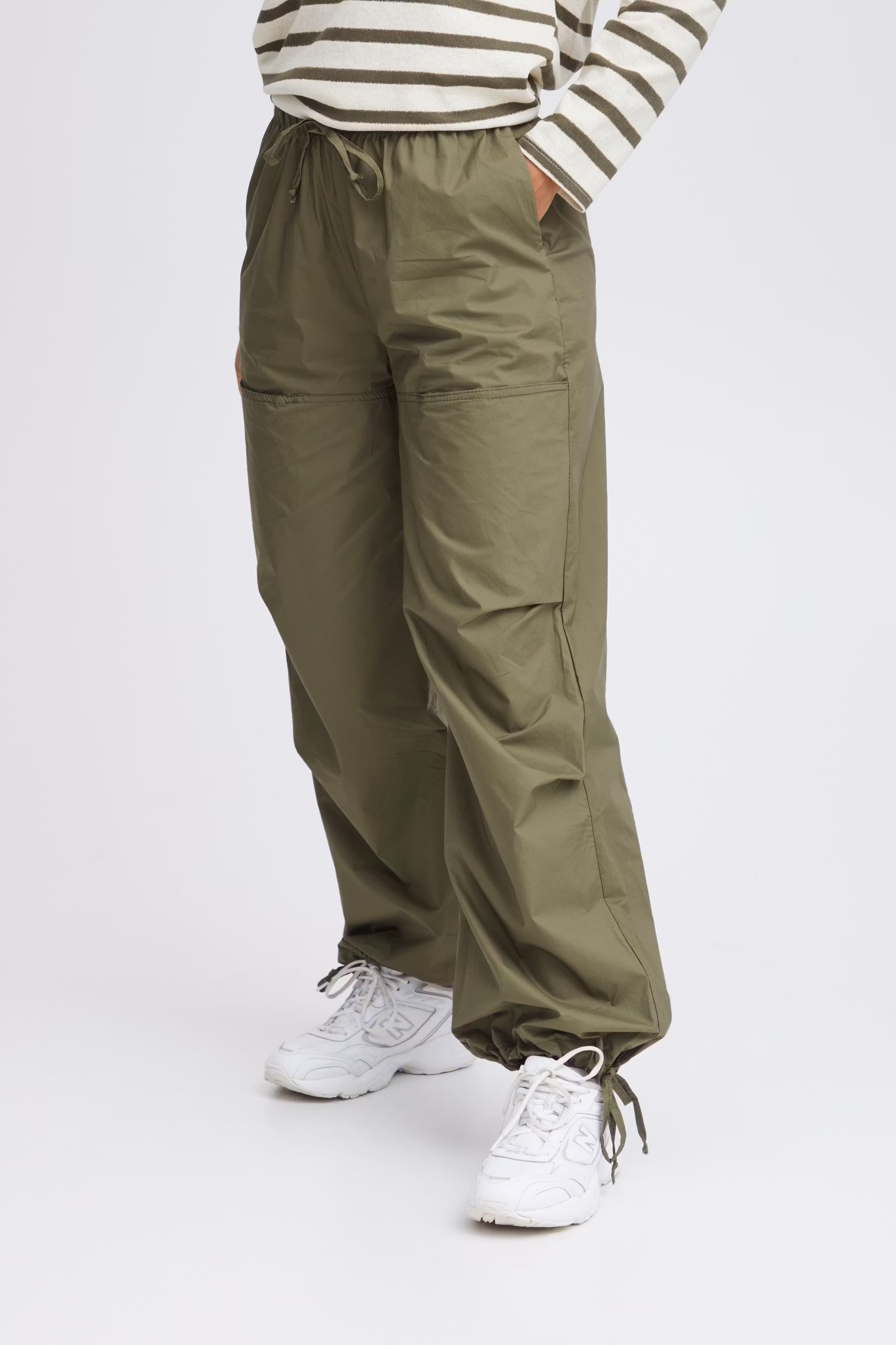 SBFABRINA Broek LOOKBOOK FRONT 22100510-190312