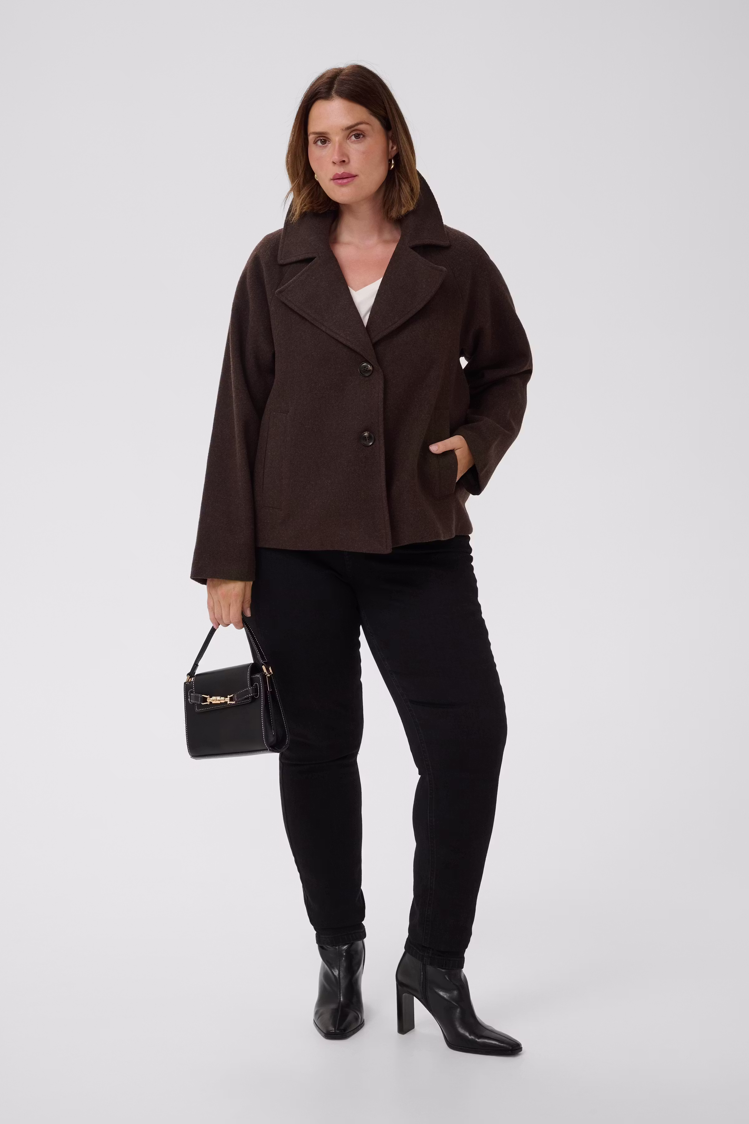KCnanny Kurzer Mantel LOOKBOOK FRONT 10583877-190912