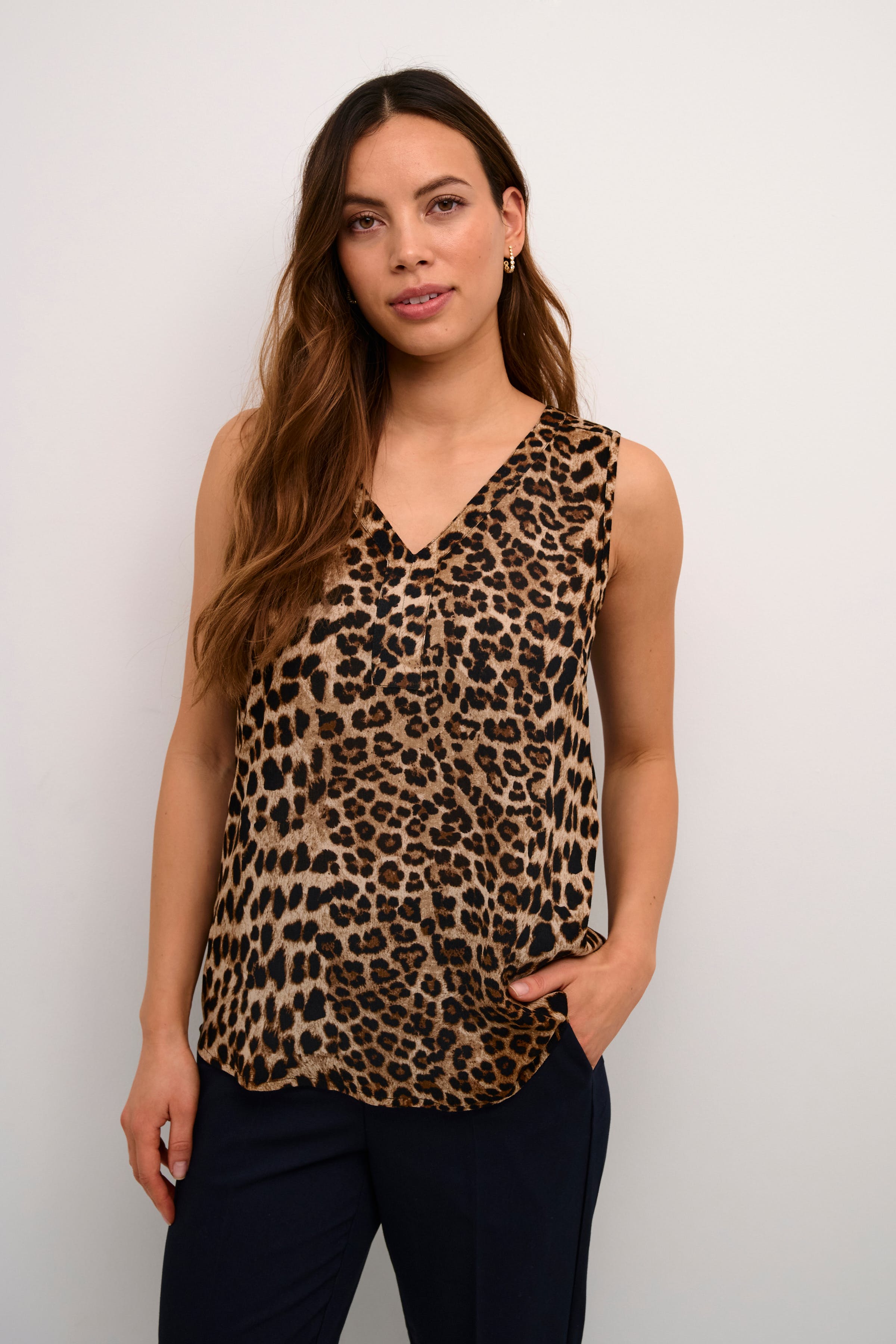 KAamber Leopard Top LOOKBOOK FRONT 10508255-105798