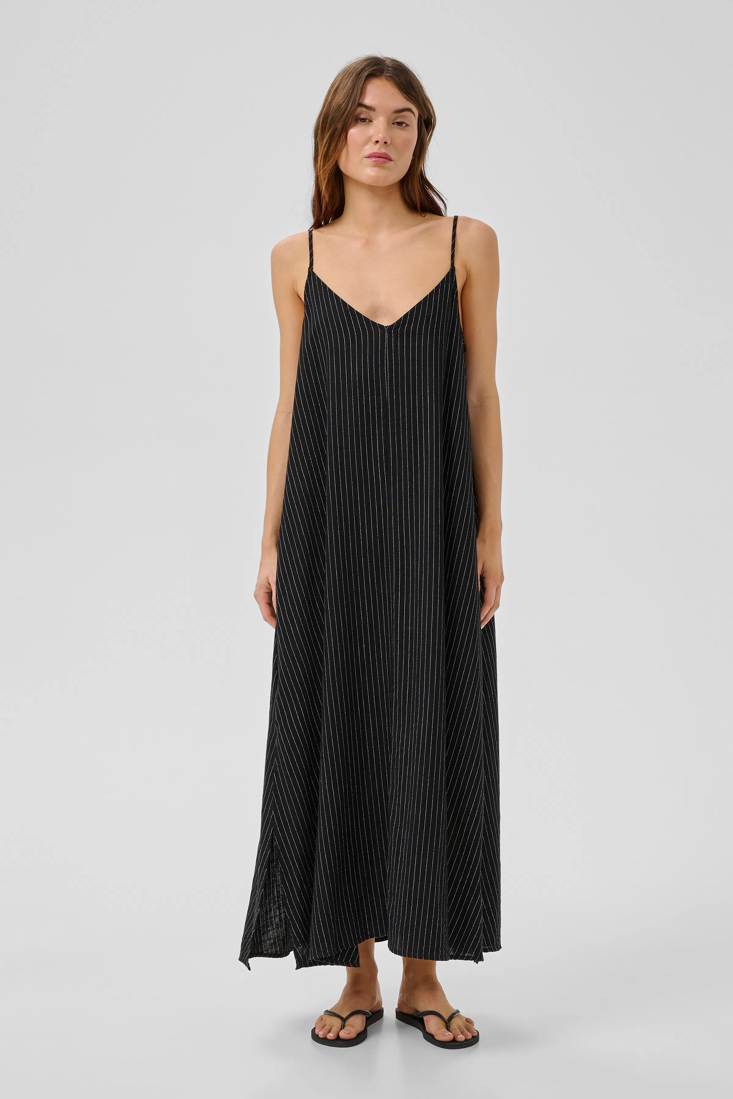 JannieMW Dress LOOKBOOK FRONT 10705199-109437