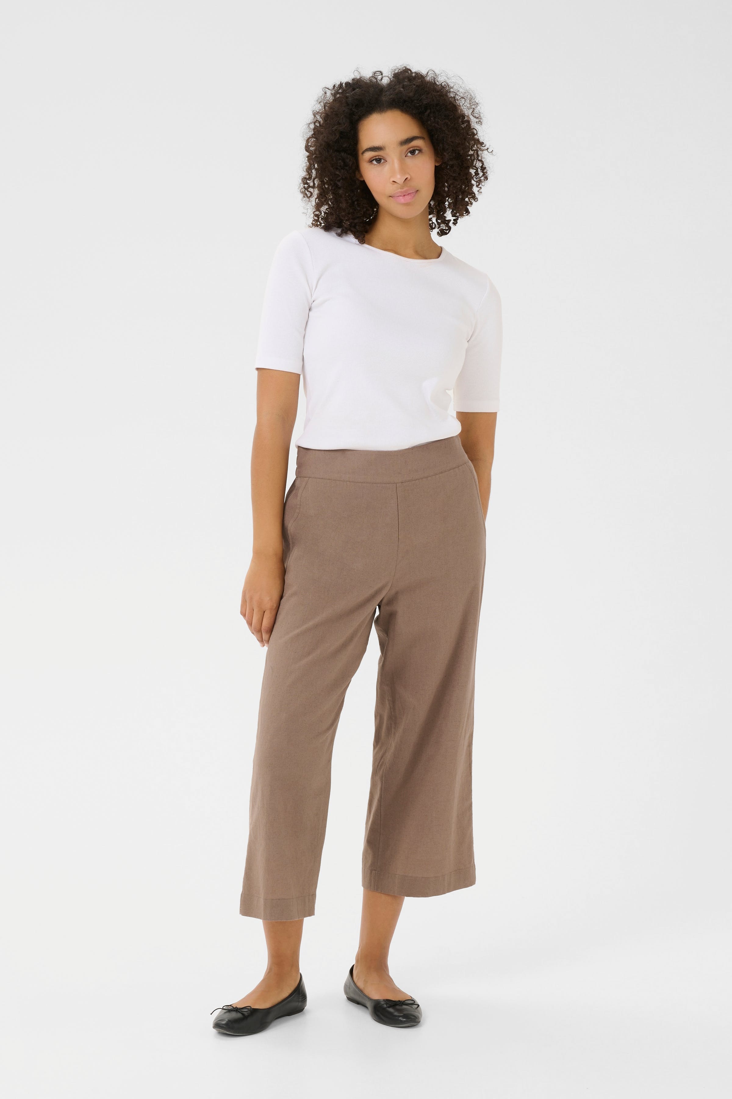 BPkia Trousers LOOKBOOK FRONT 10590416-181304B
