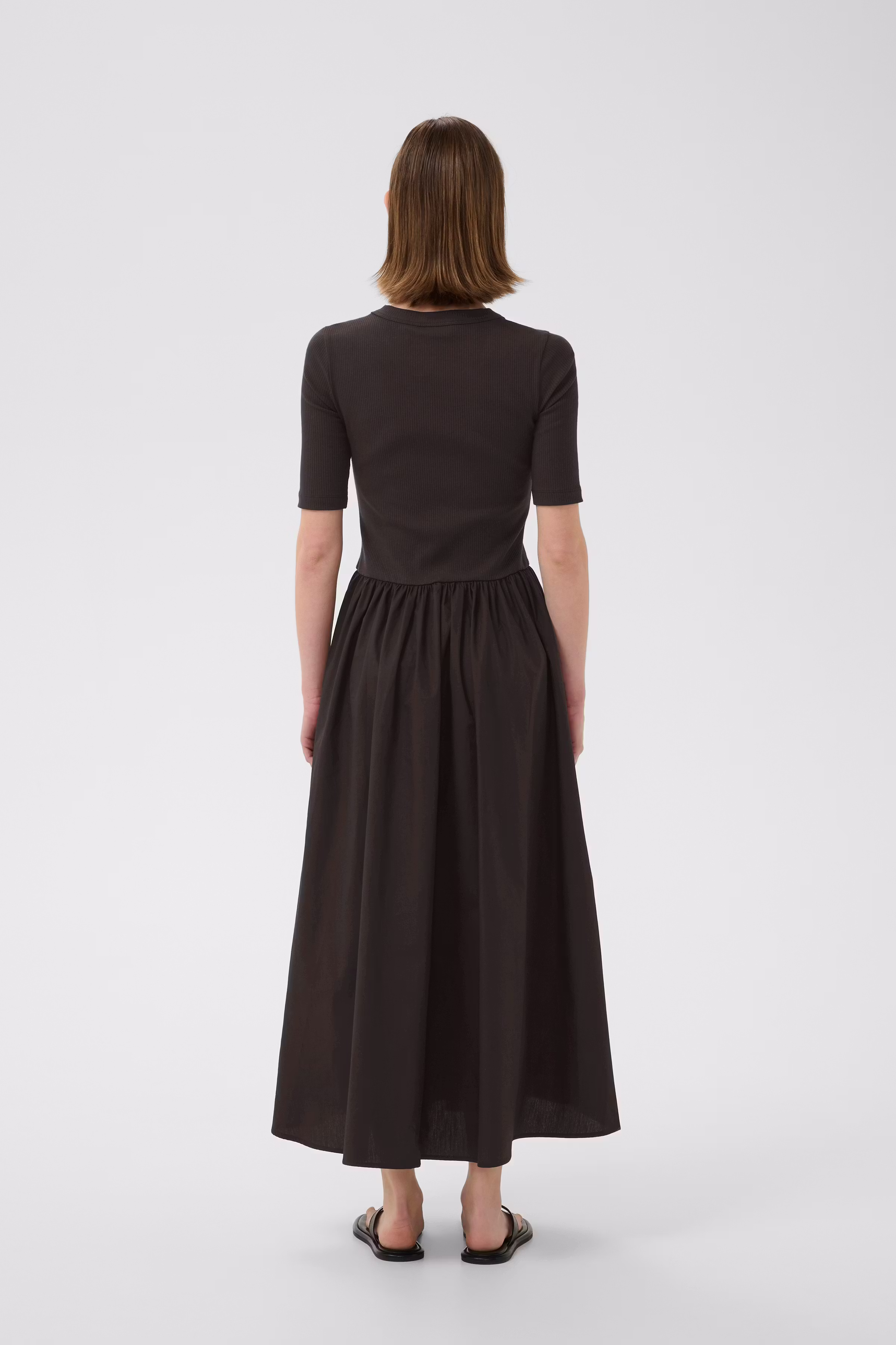 DagnamaIW Kjole LOOKBOOK BACK 30108411-190915