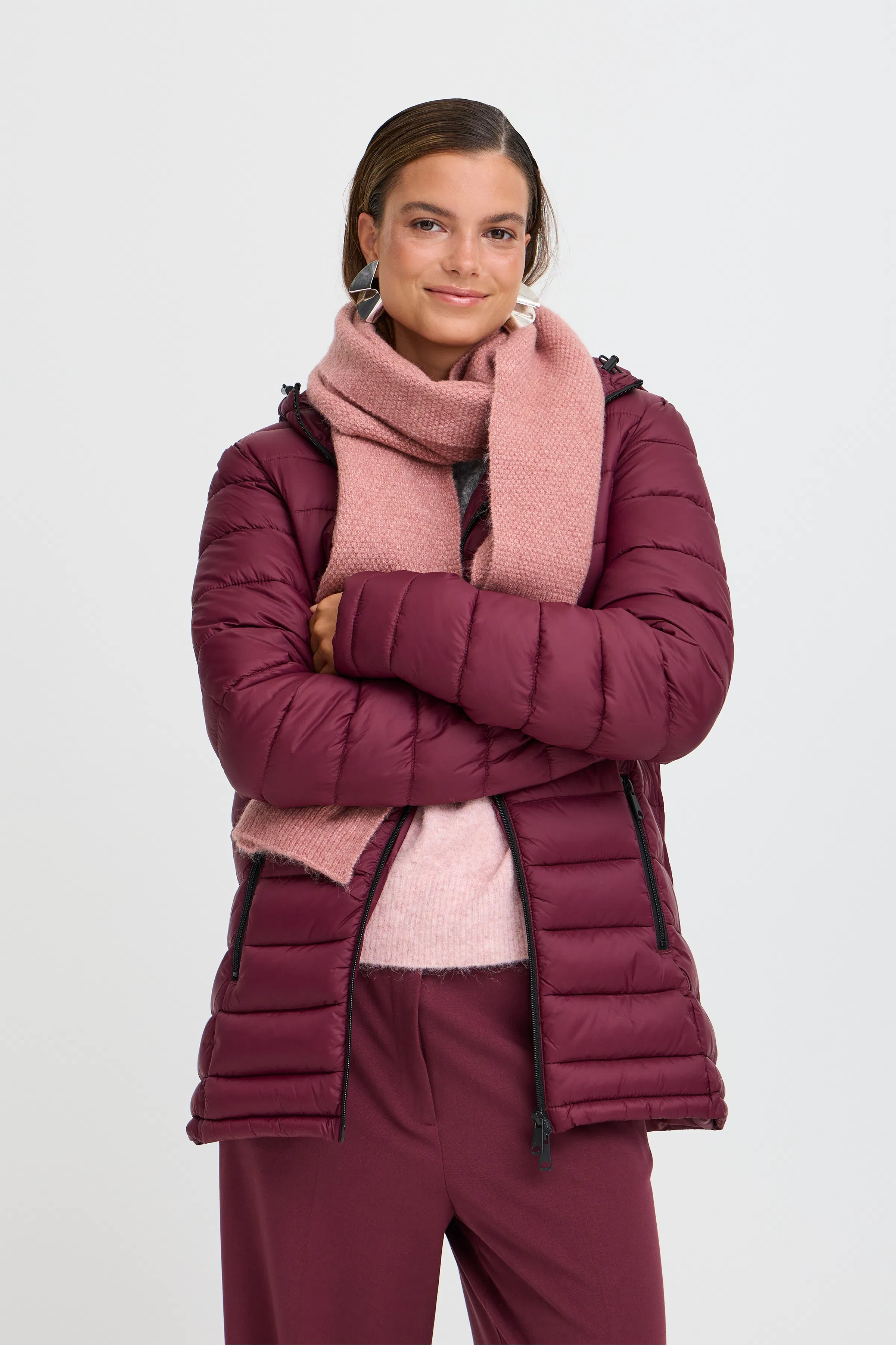 BYVILKO Skjerf LOOKBOOK FRONT 20817253-1816161